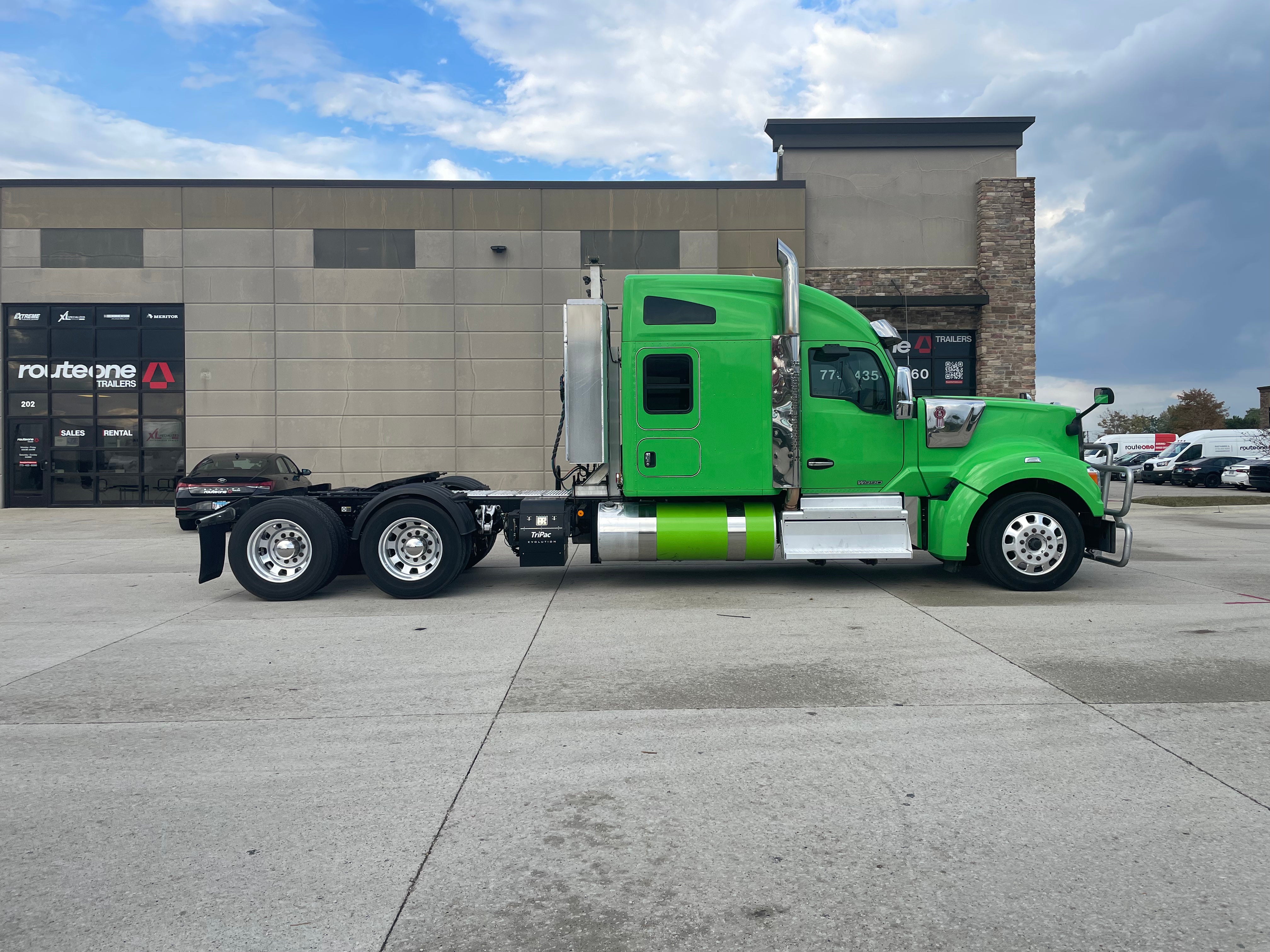 2020 Kenworth W990