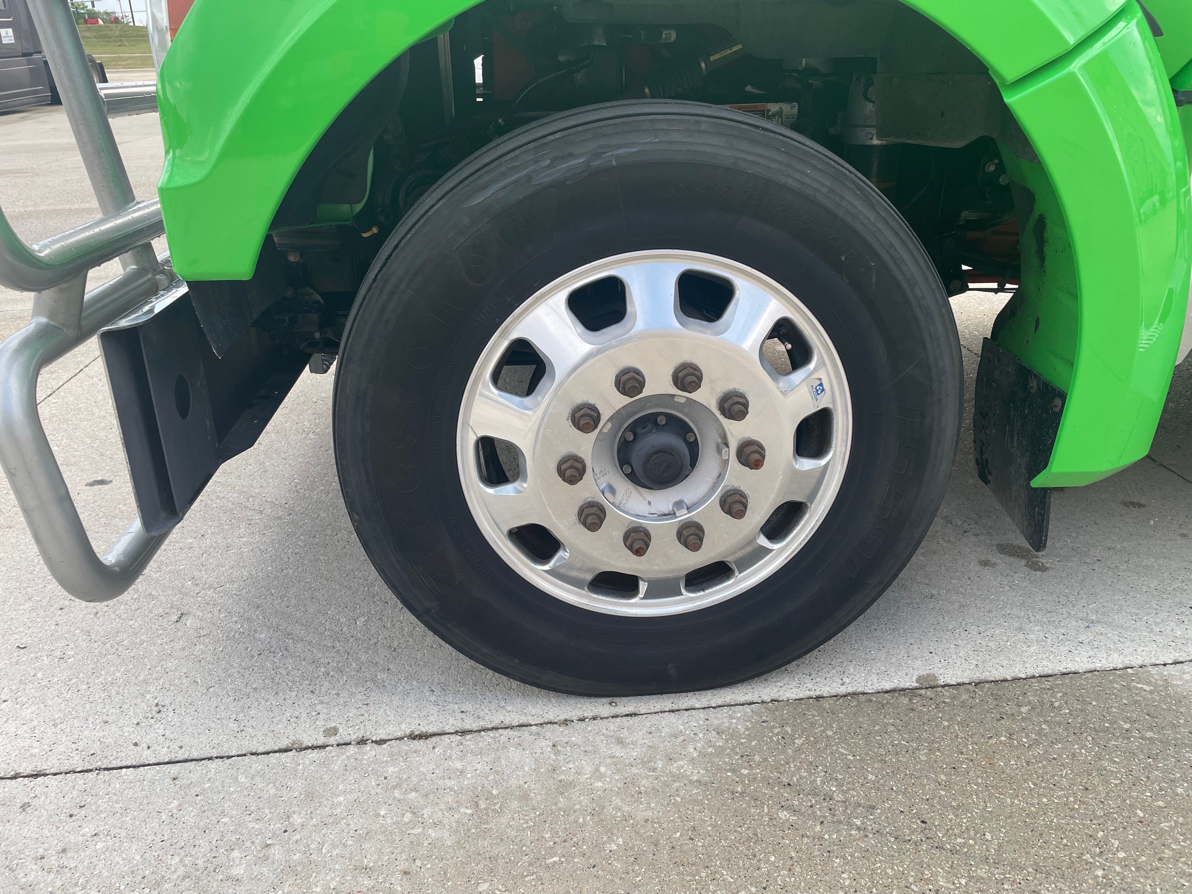 2020 Kenworth W990
