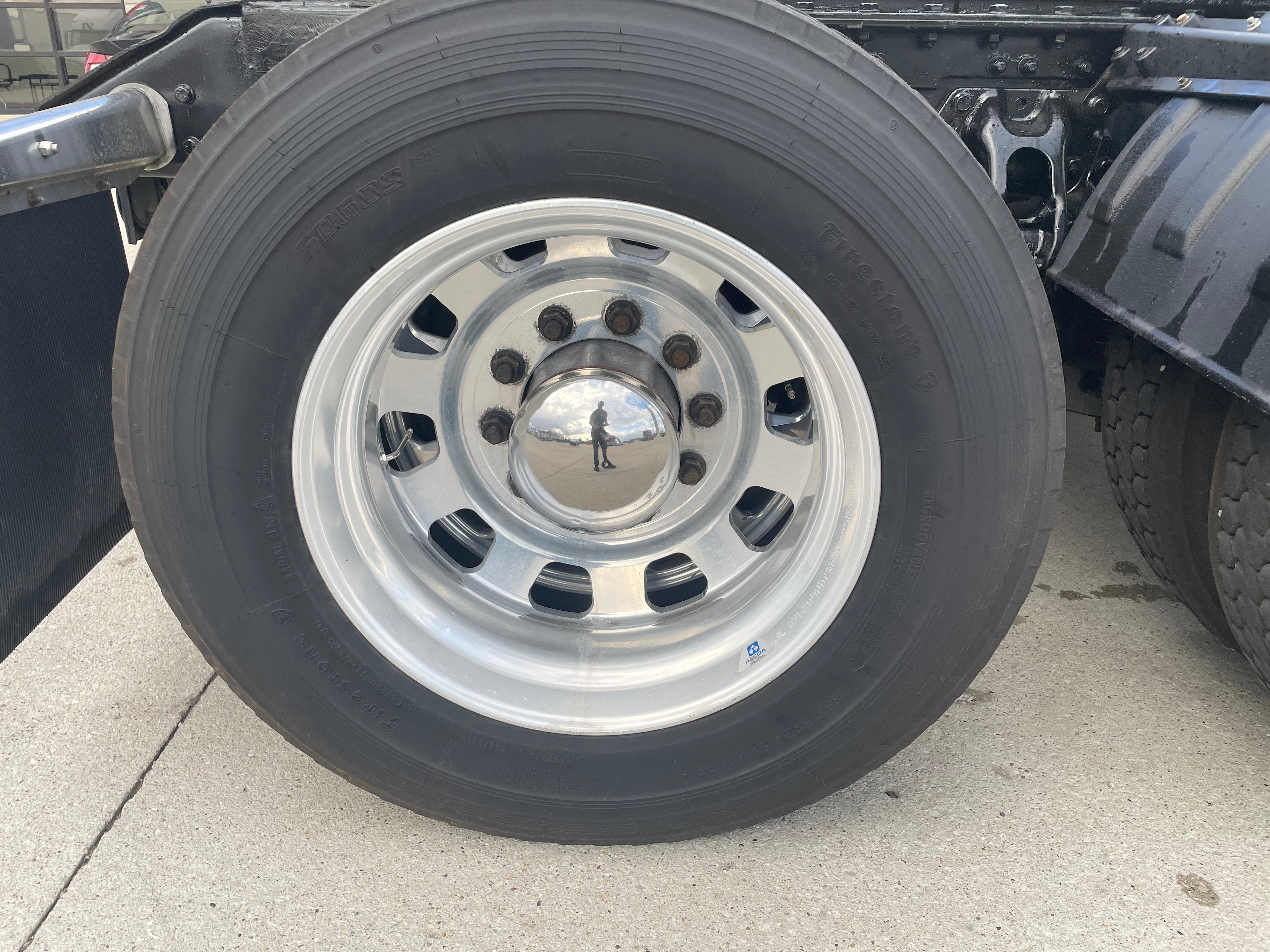2020 Kenworth W990