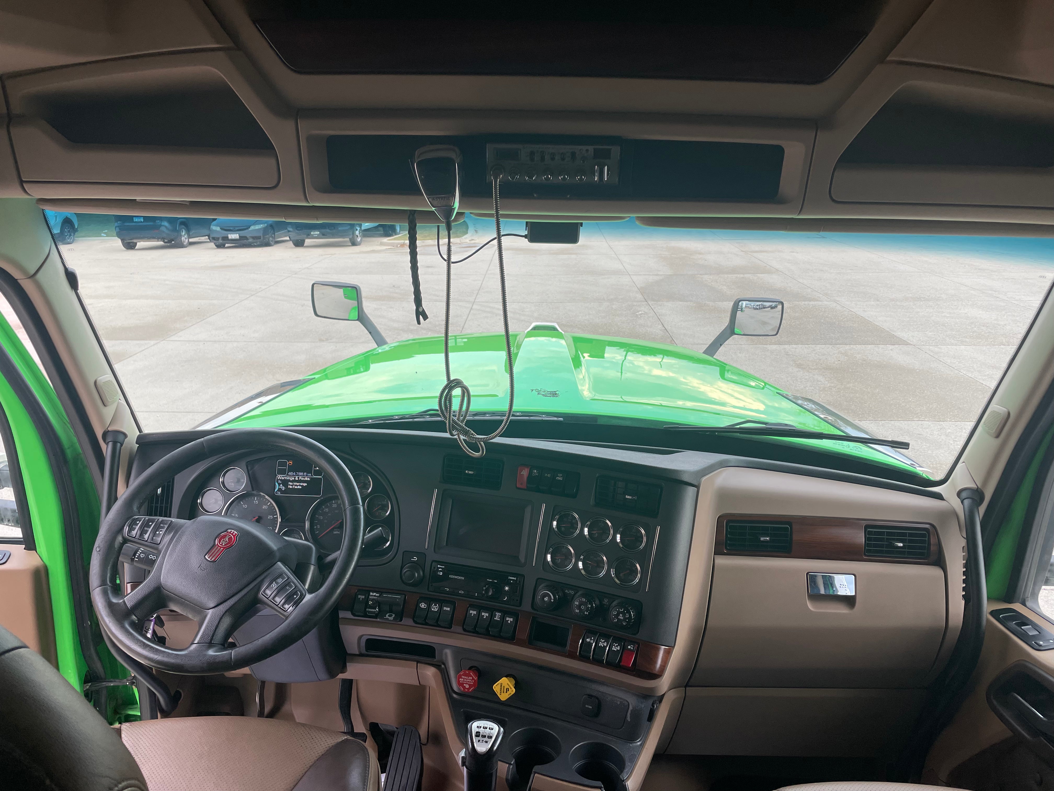 2020 Kenworth W990