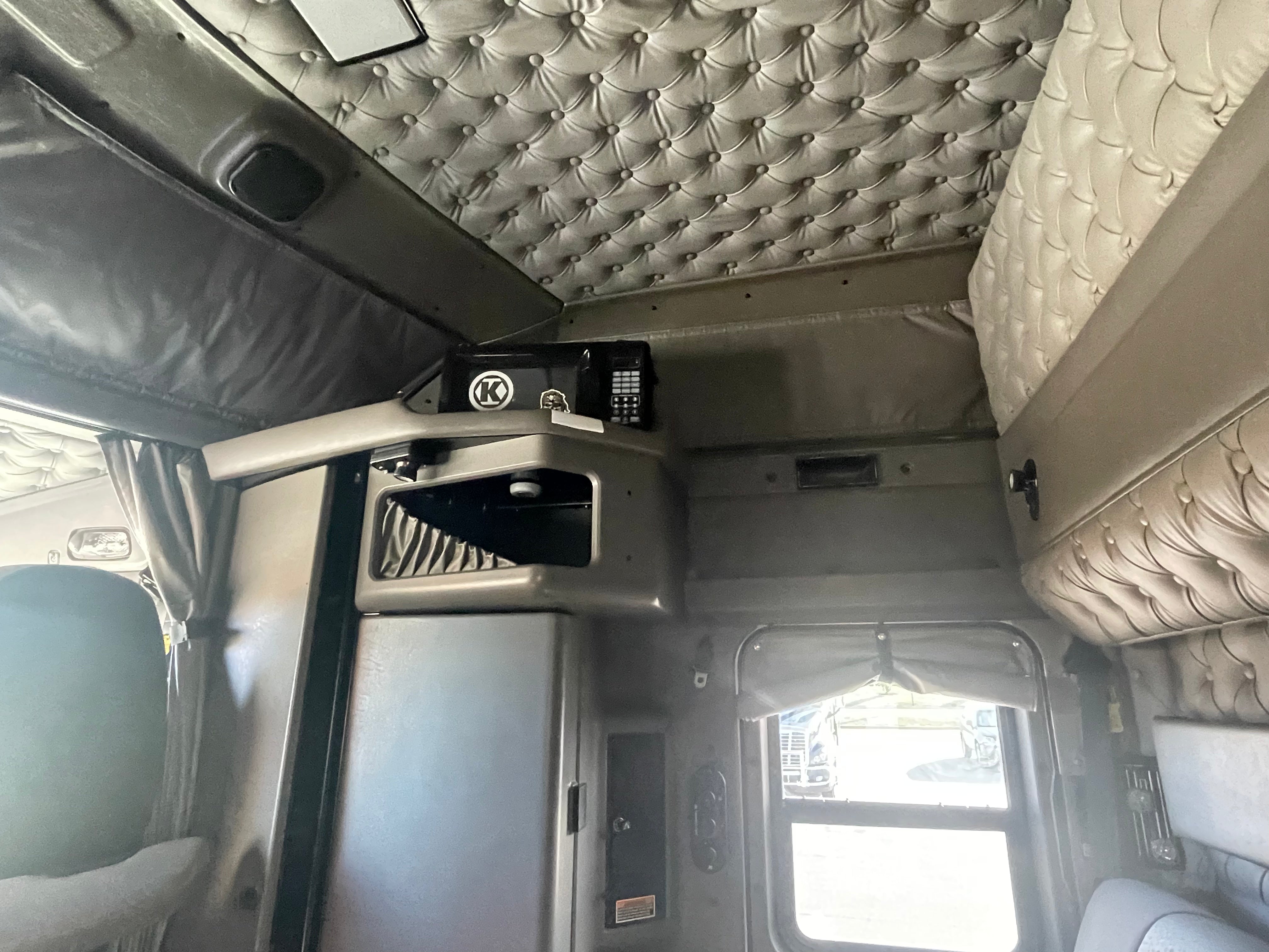2020 Kenworth W900 Studio Sleeper