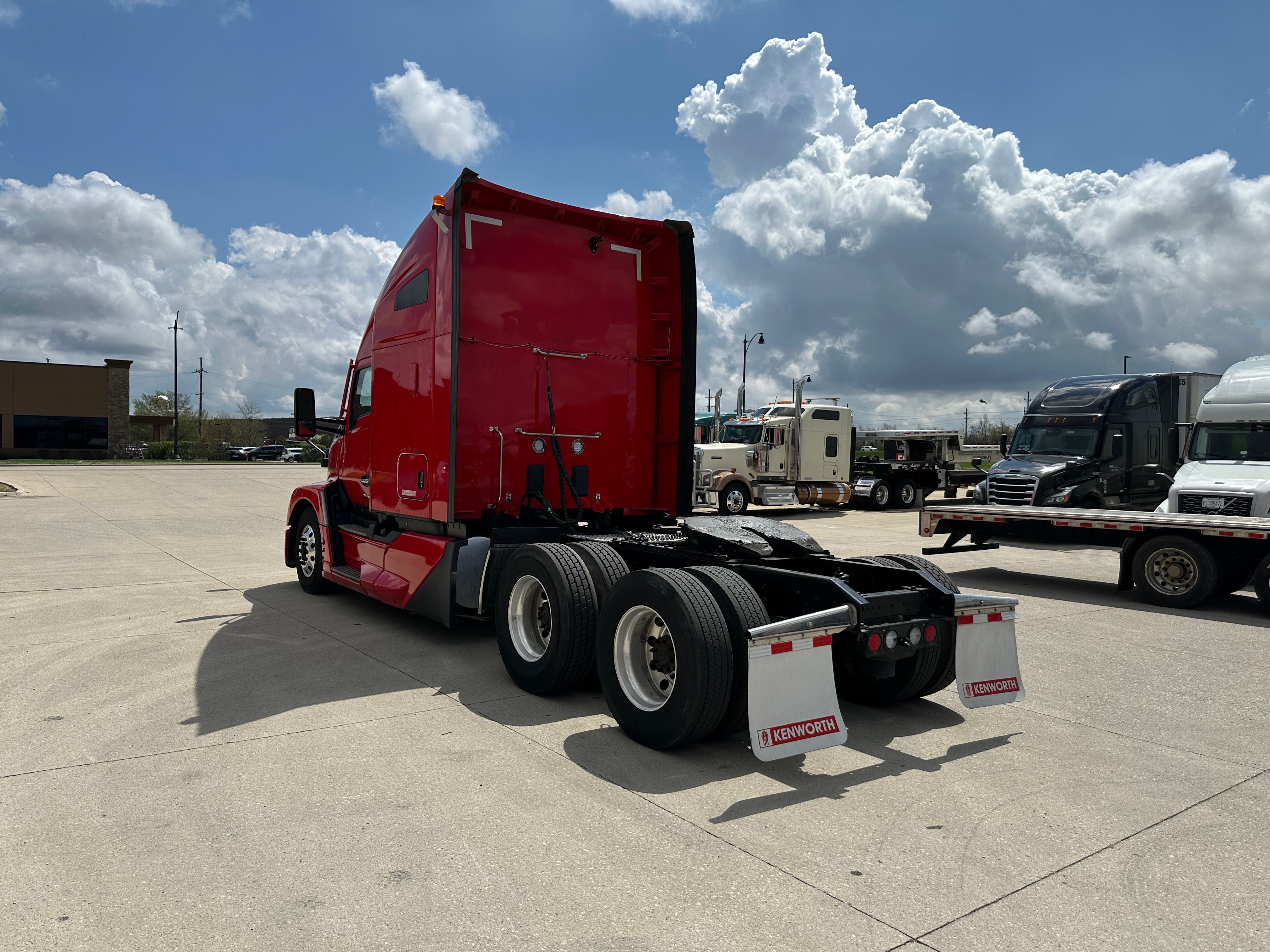 2024 Kenworth T680 Route One Trailers