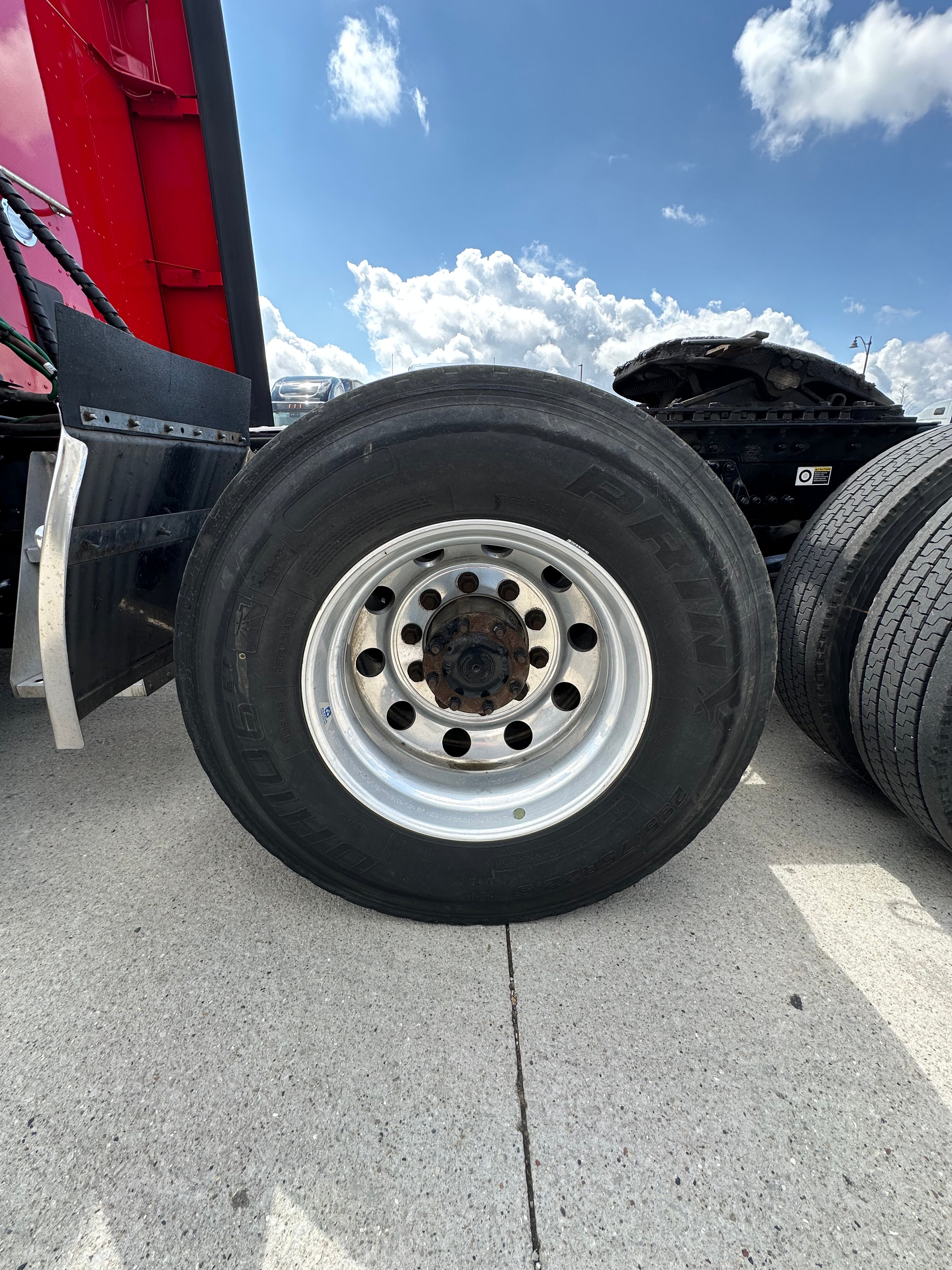2024 Kenworth T680 Route One Trailers