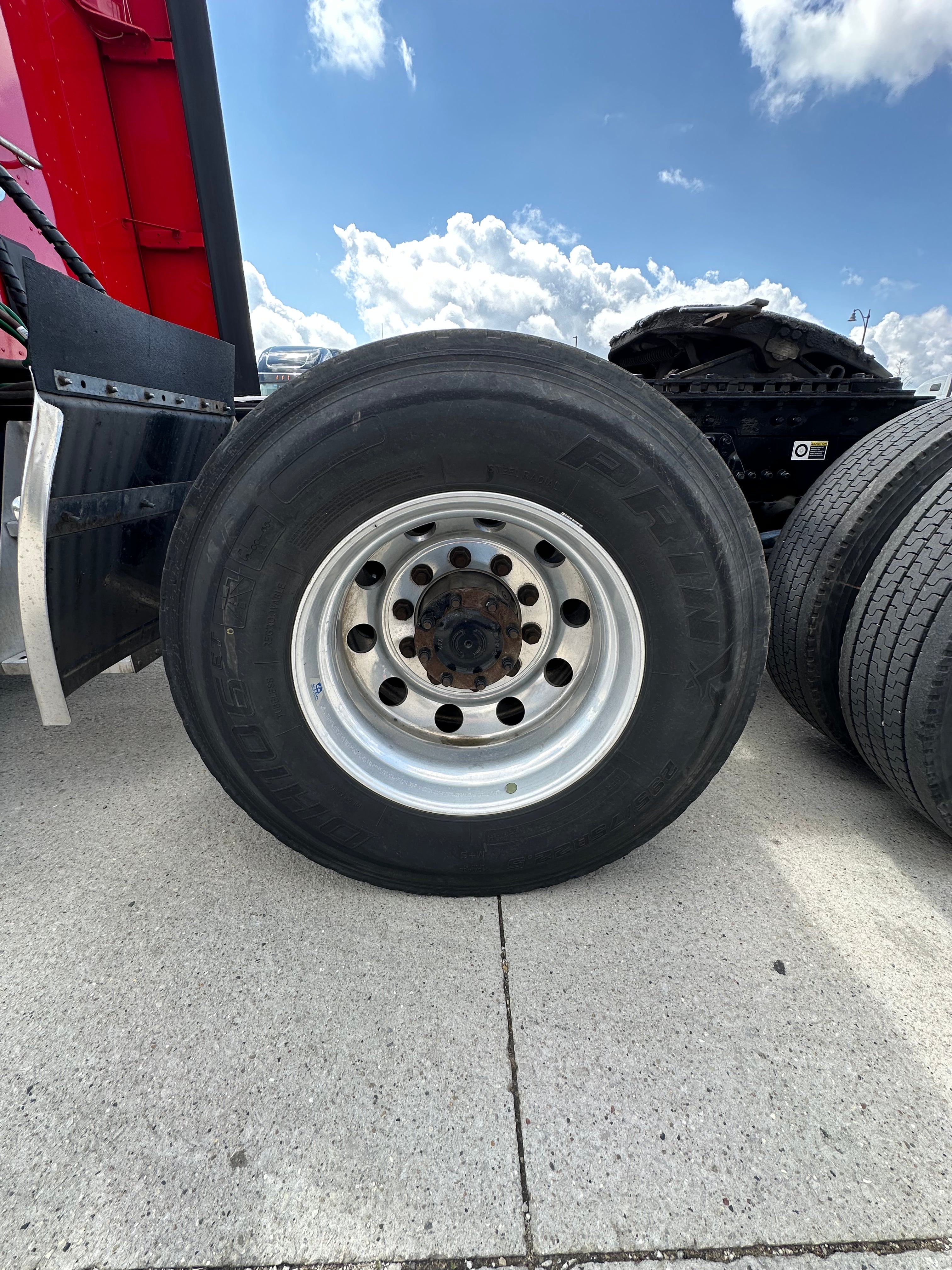 2024 Kenworth T680 Route One Trailers