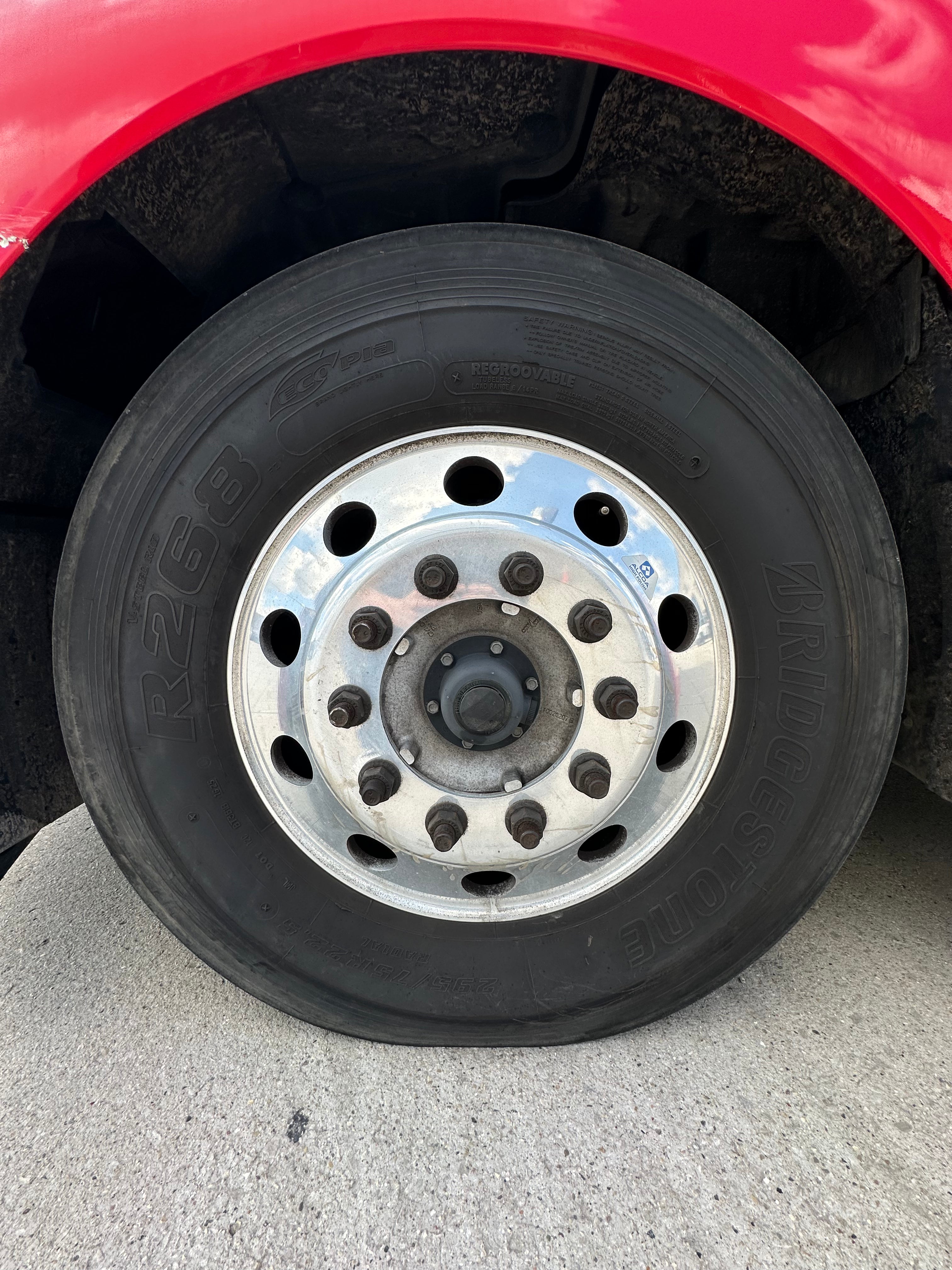 2024 Kenworth T680 Route One Trailers