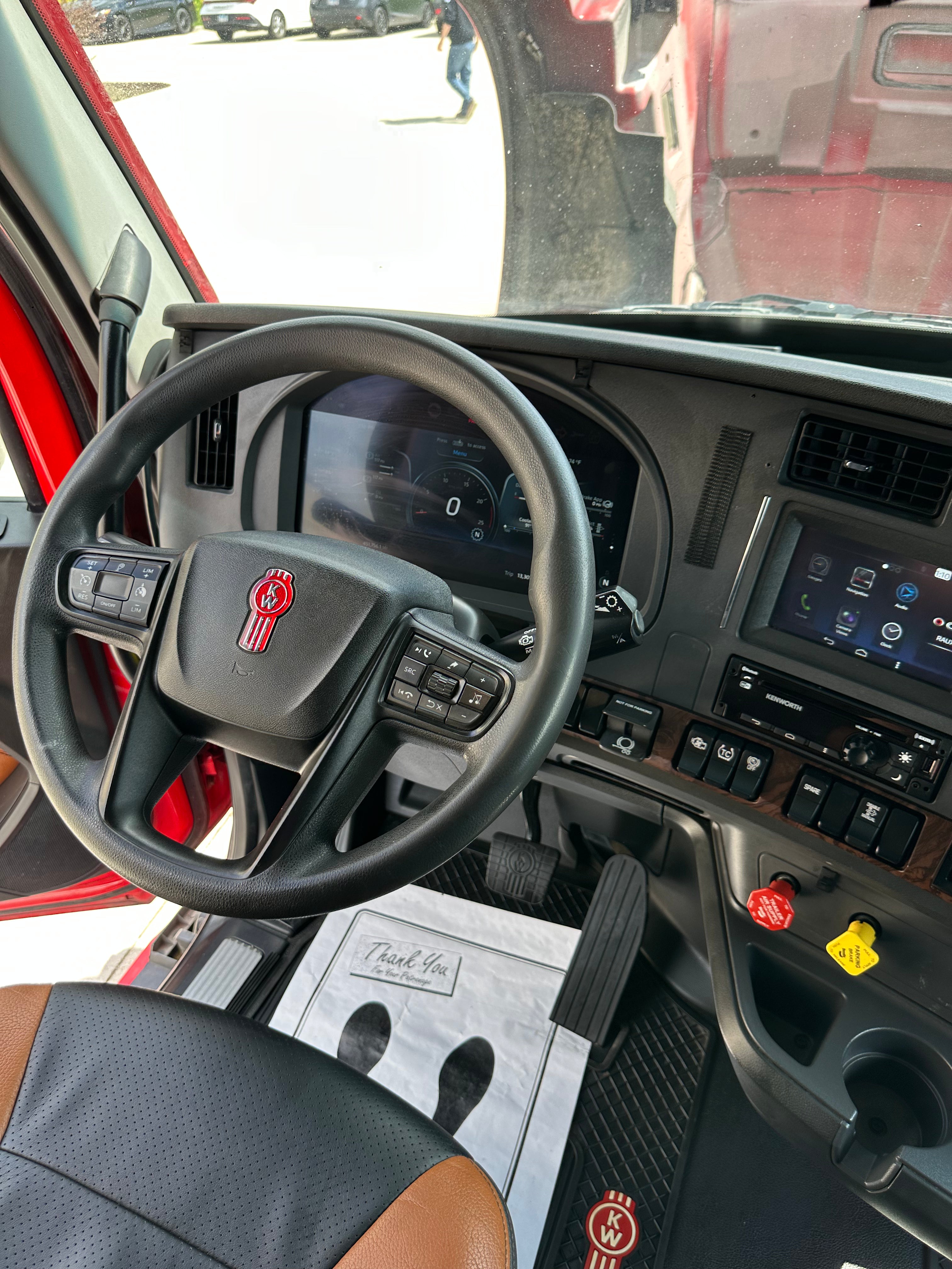 2024 Kenworth T680 Route One Trailers