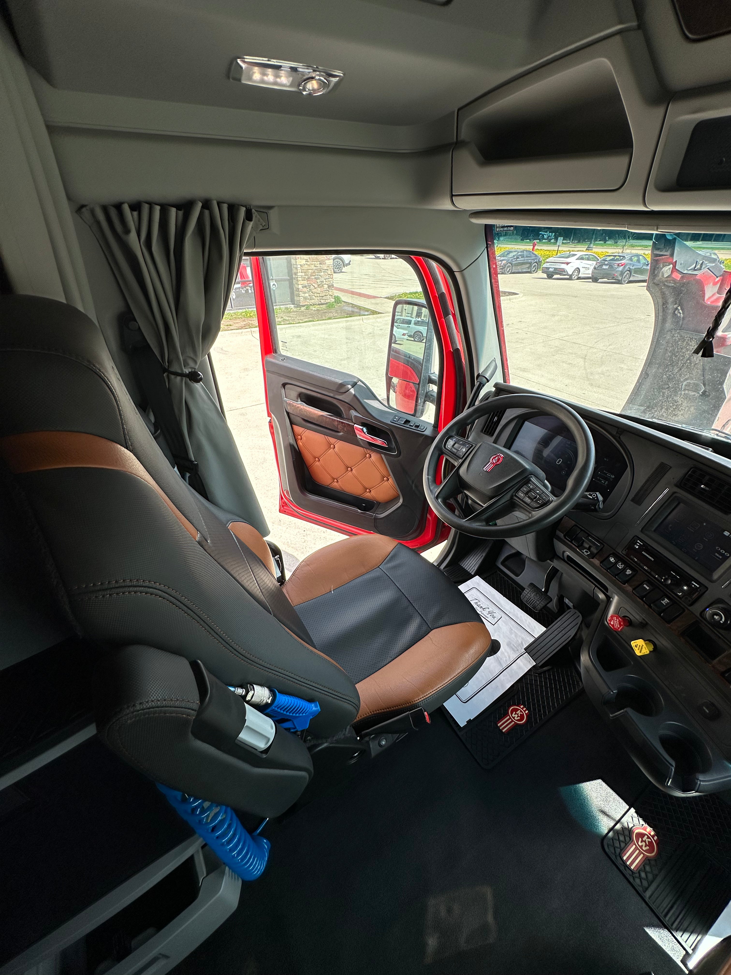 2024 Kenworth T680 Route One Trailers