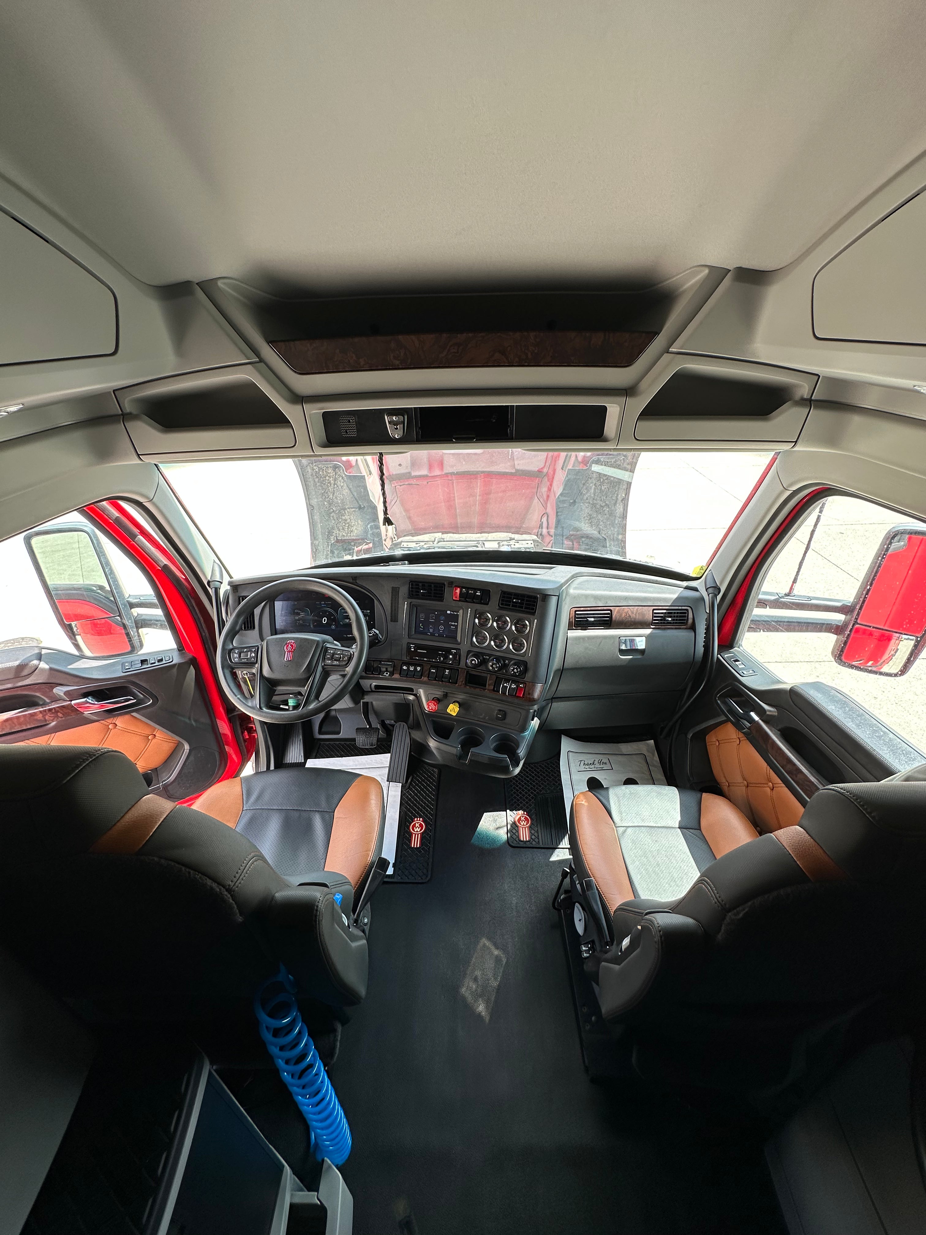 2024 Kenworth T680 Route One Trailers