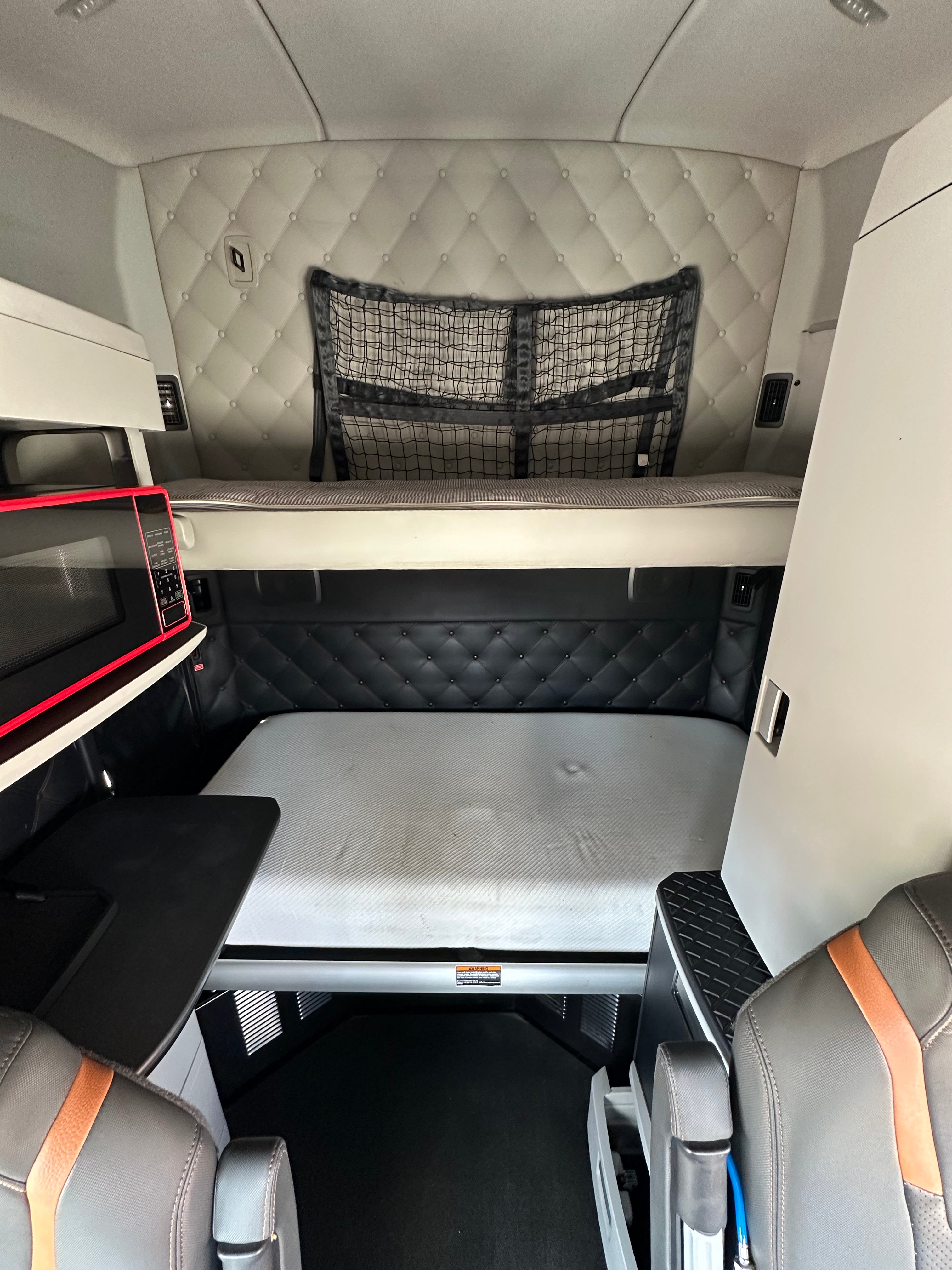 2024 Kenworth T680 Route One Trailers