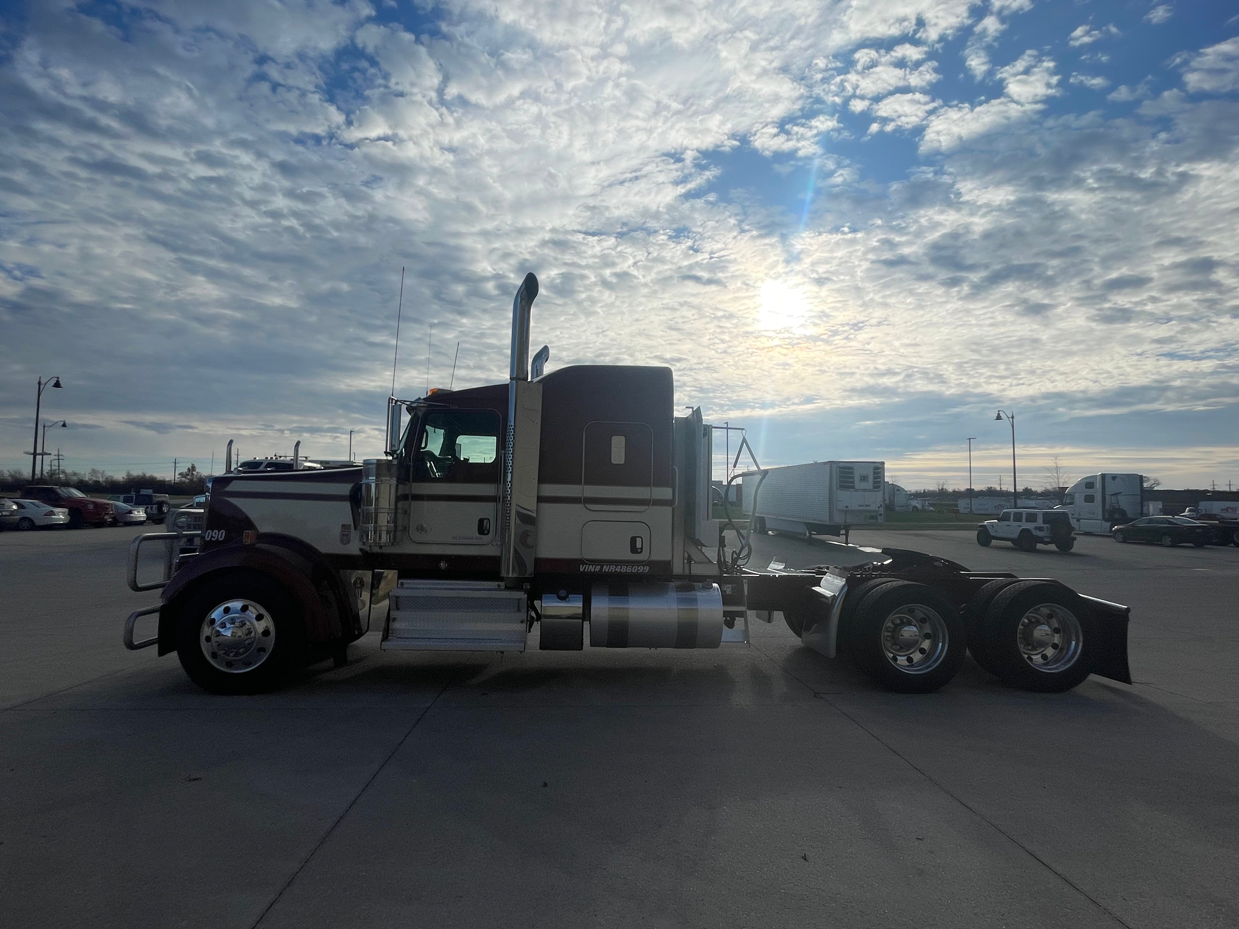 2022 KW W900 AEROCAB SLEEPER