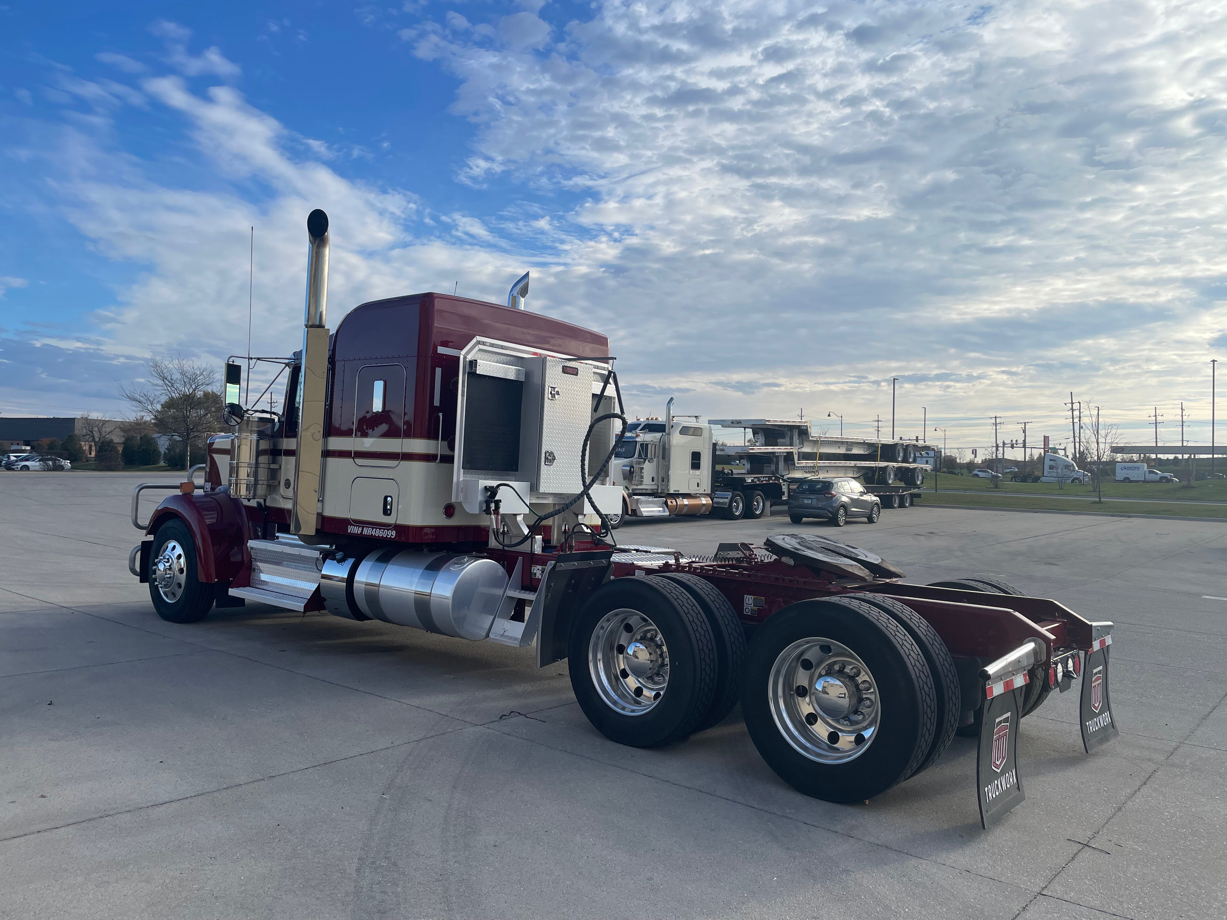2022 KW W900 AEROCAB SLEEPER