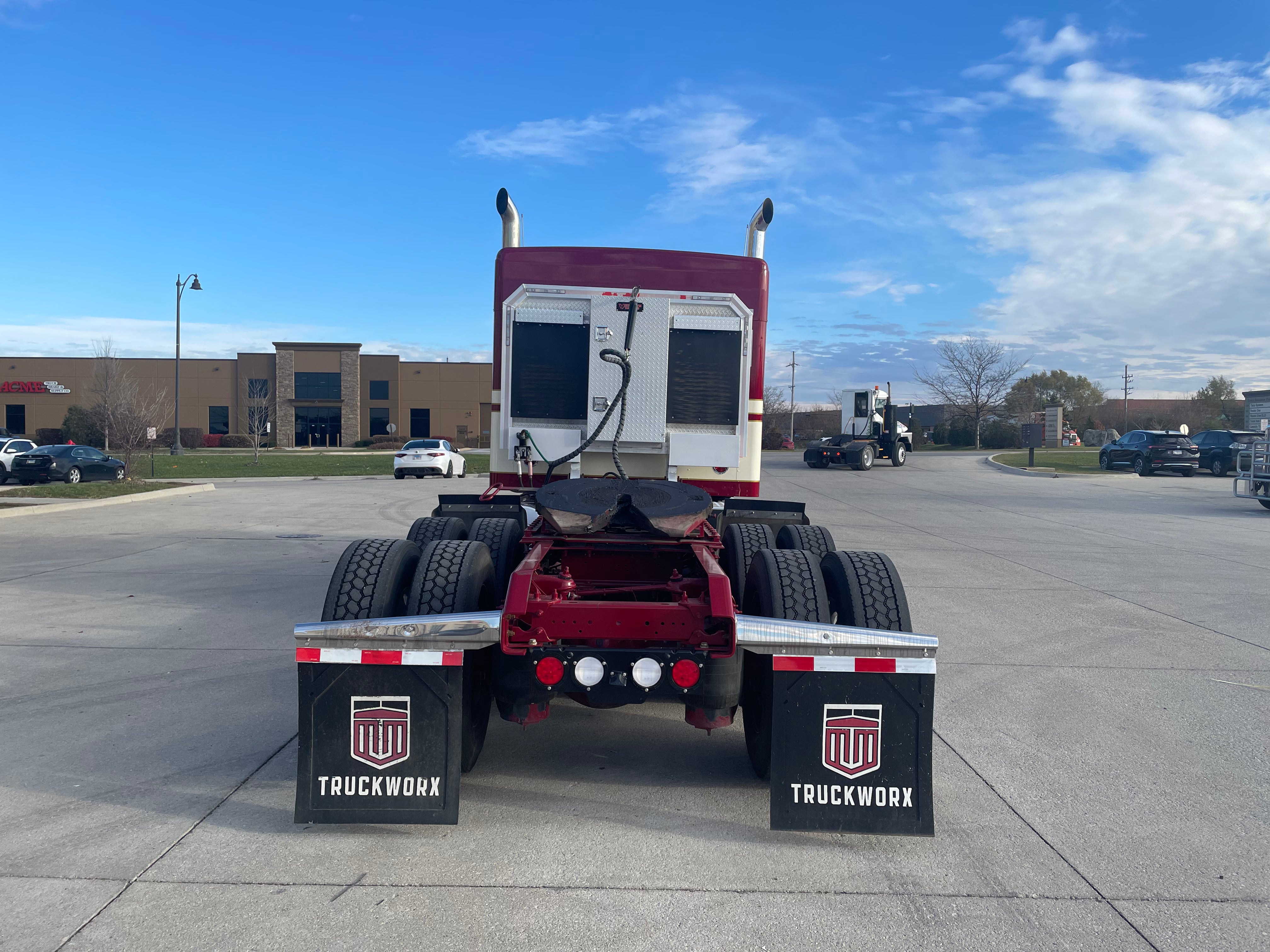 2022 KW W900 AEROCAB SLEEPER