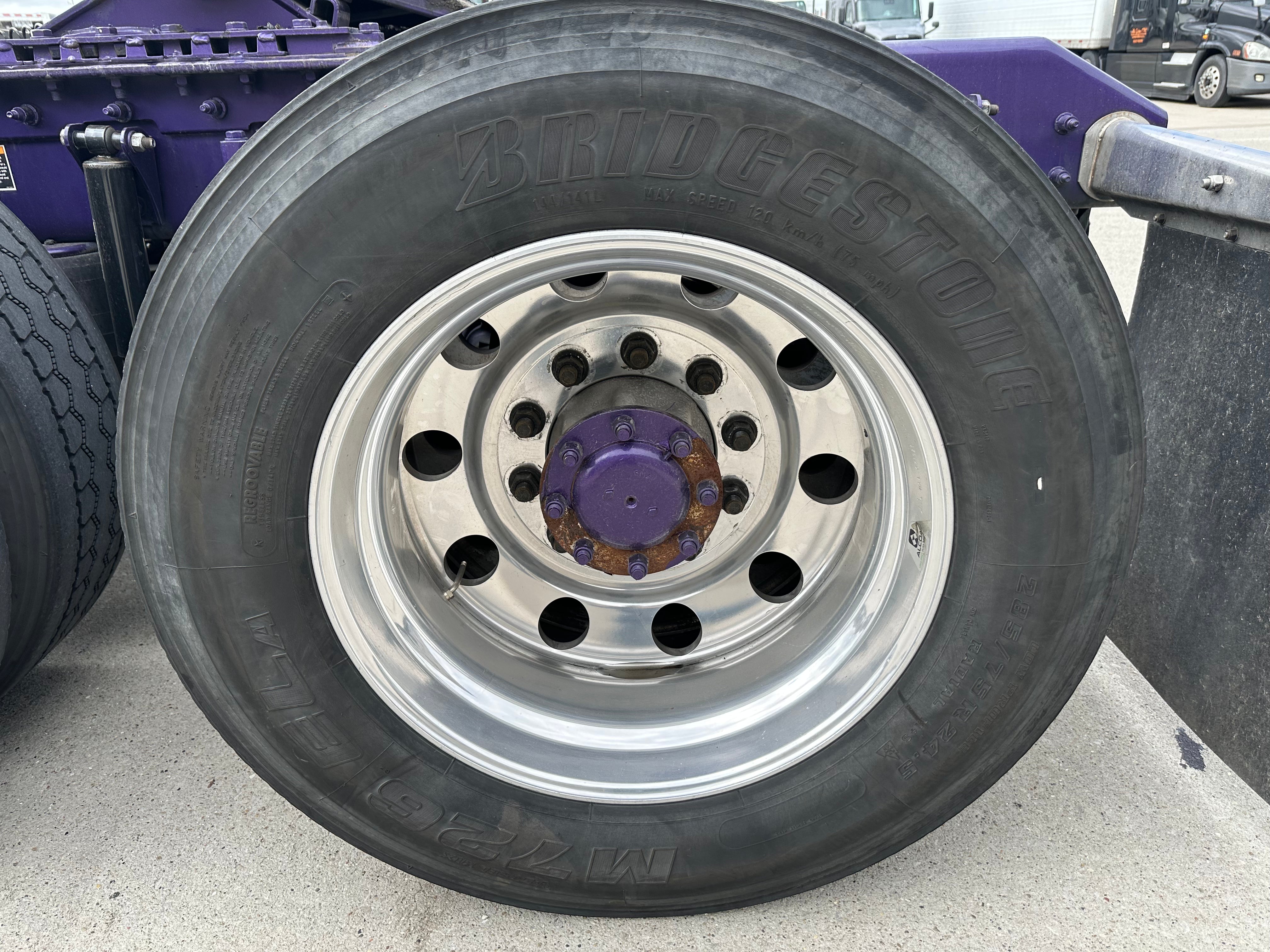 2022 Kenworth W900 Route One Trailers