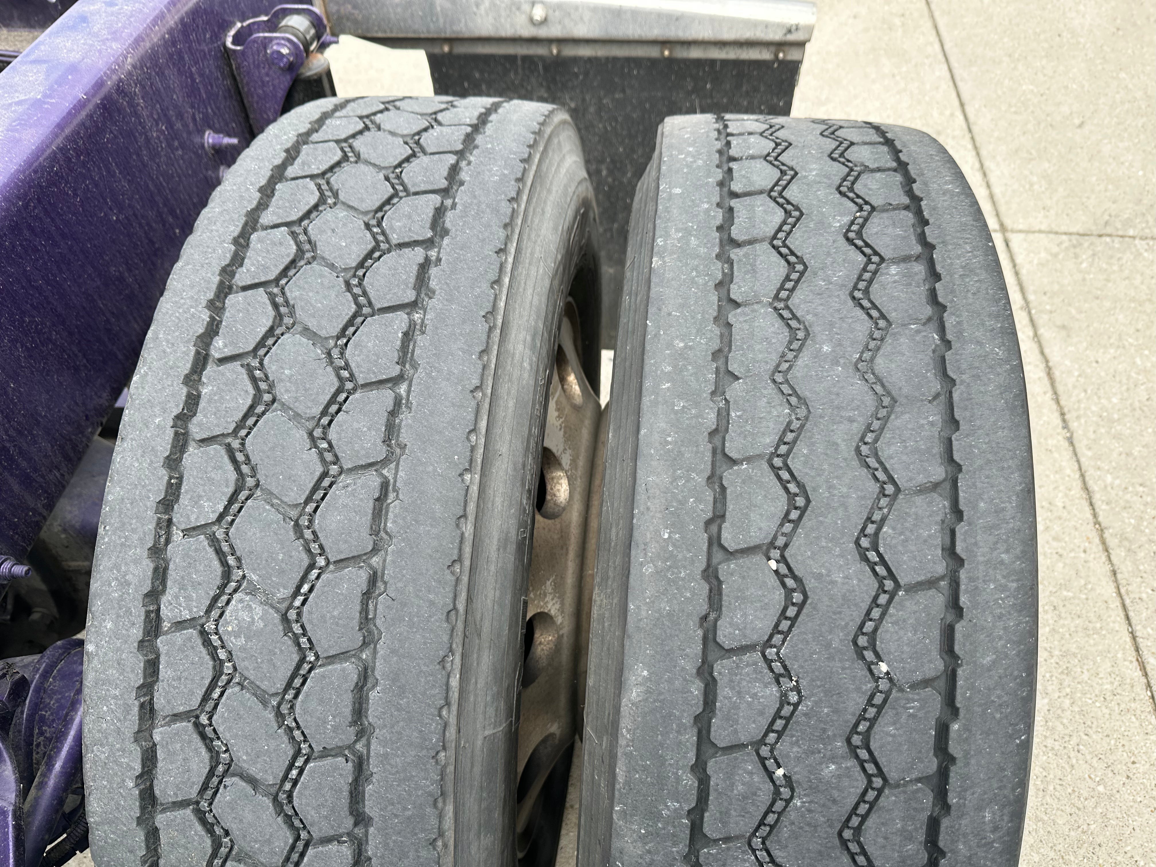 2022 Kenworth W900 Route One Trailers