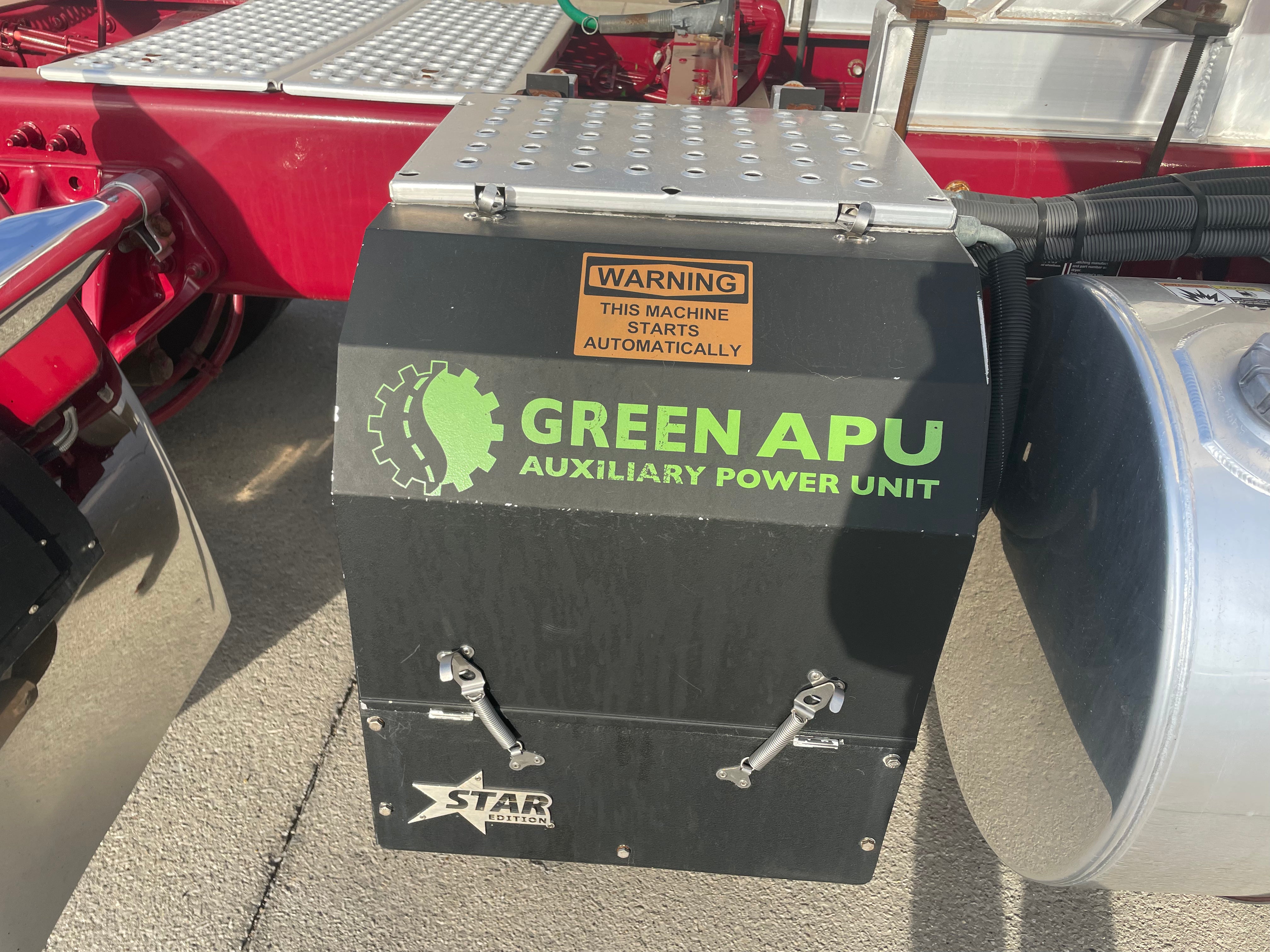 2022 KW W900 AEROCAB SLEEPER