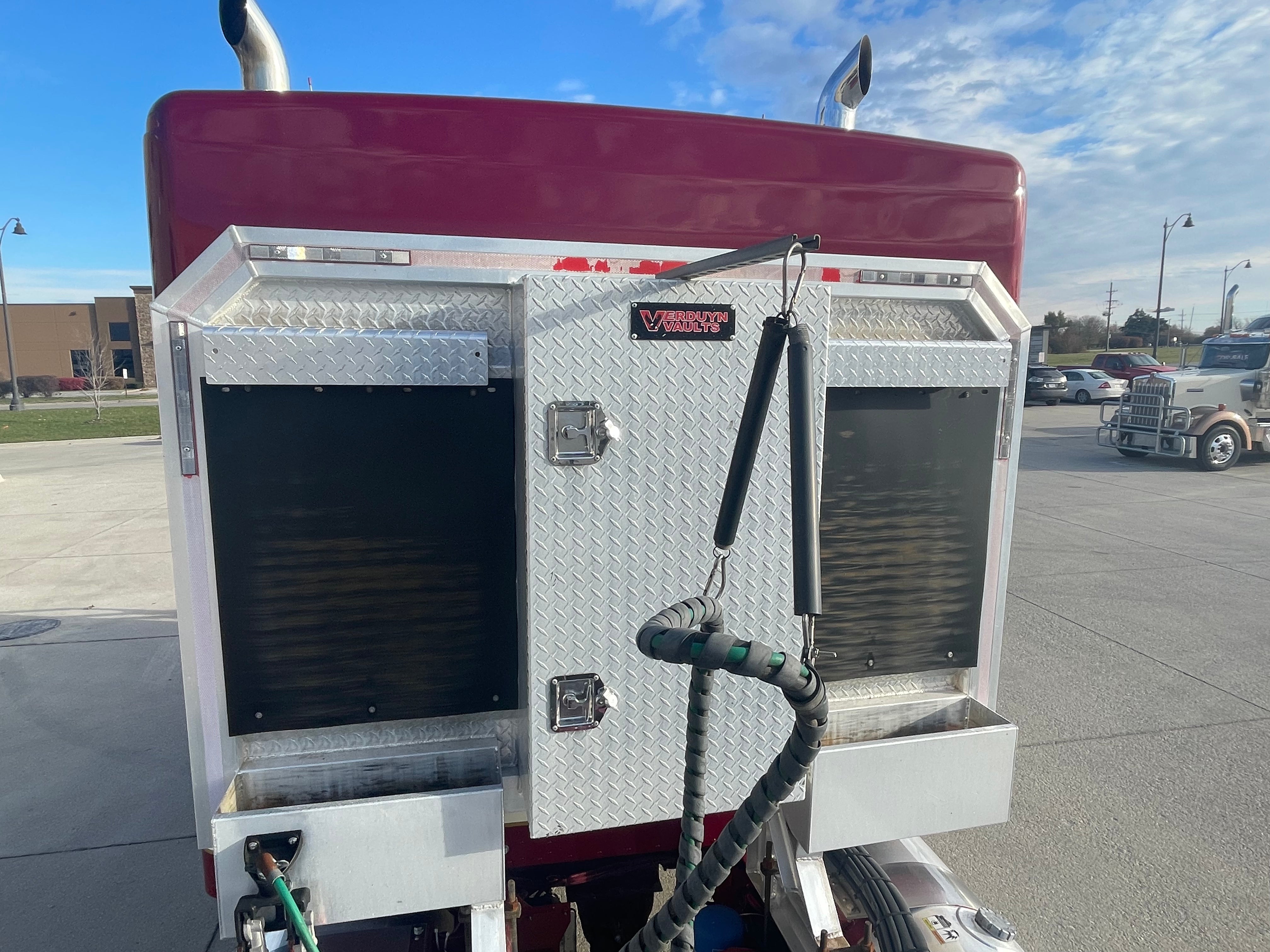 2022 KW W900 AEROCAB SLEEPER