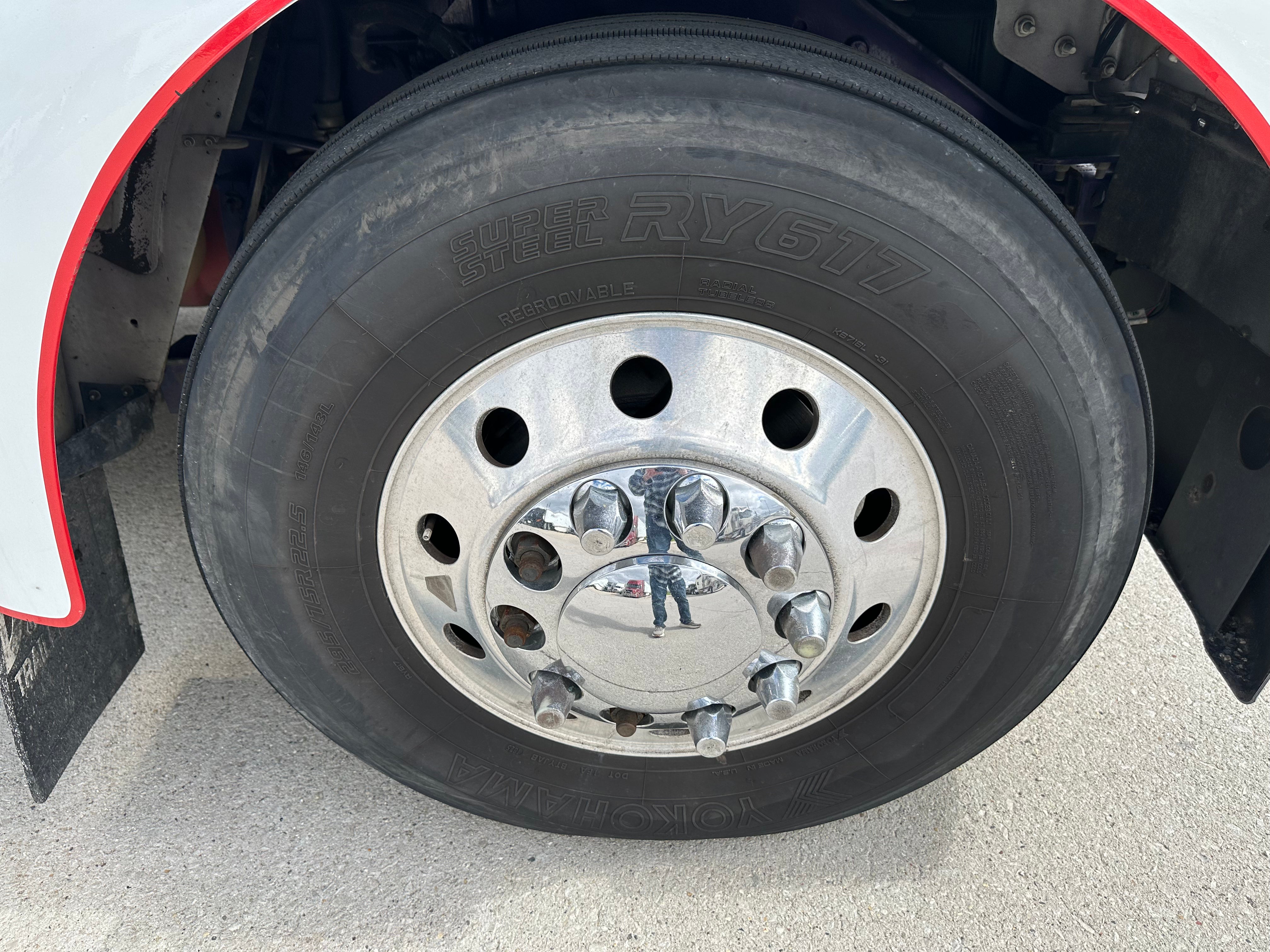 2022 Kenworth W900 Route One Trailers