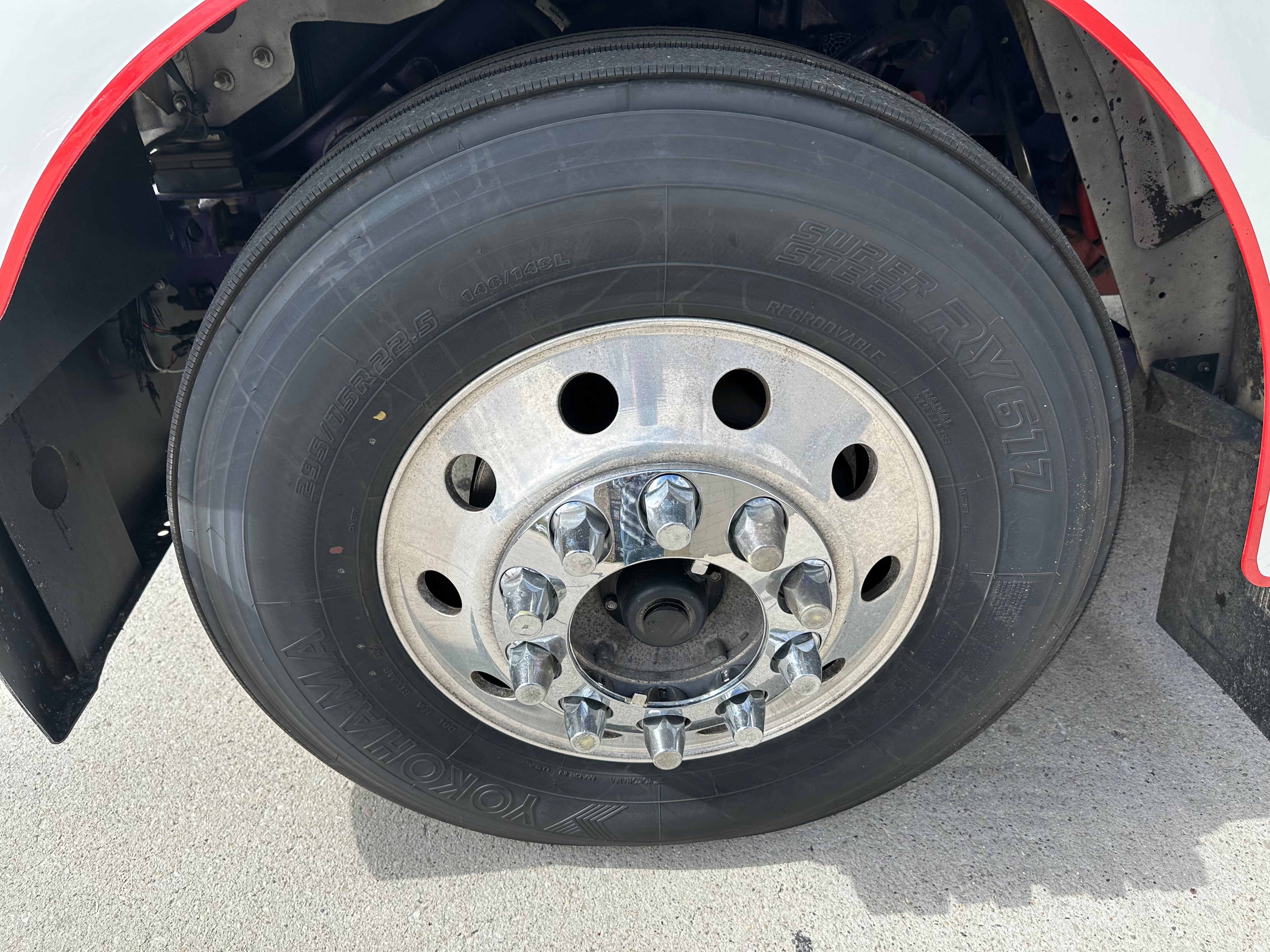 2022 Kenworth W900 Route One Trailers