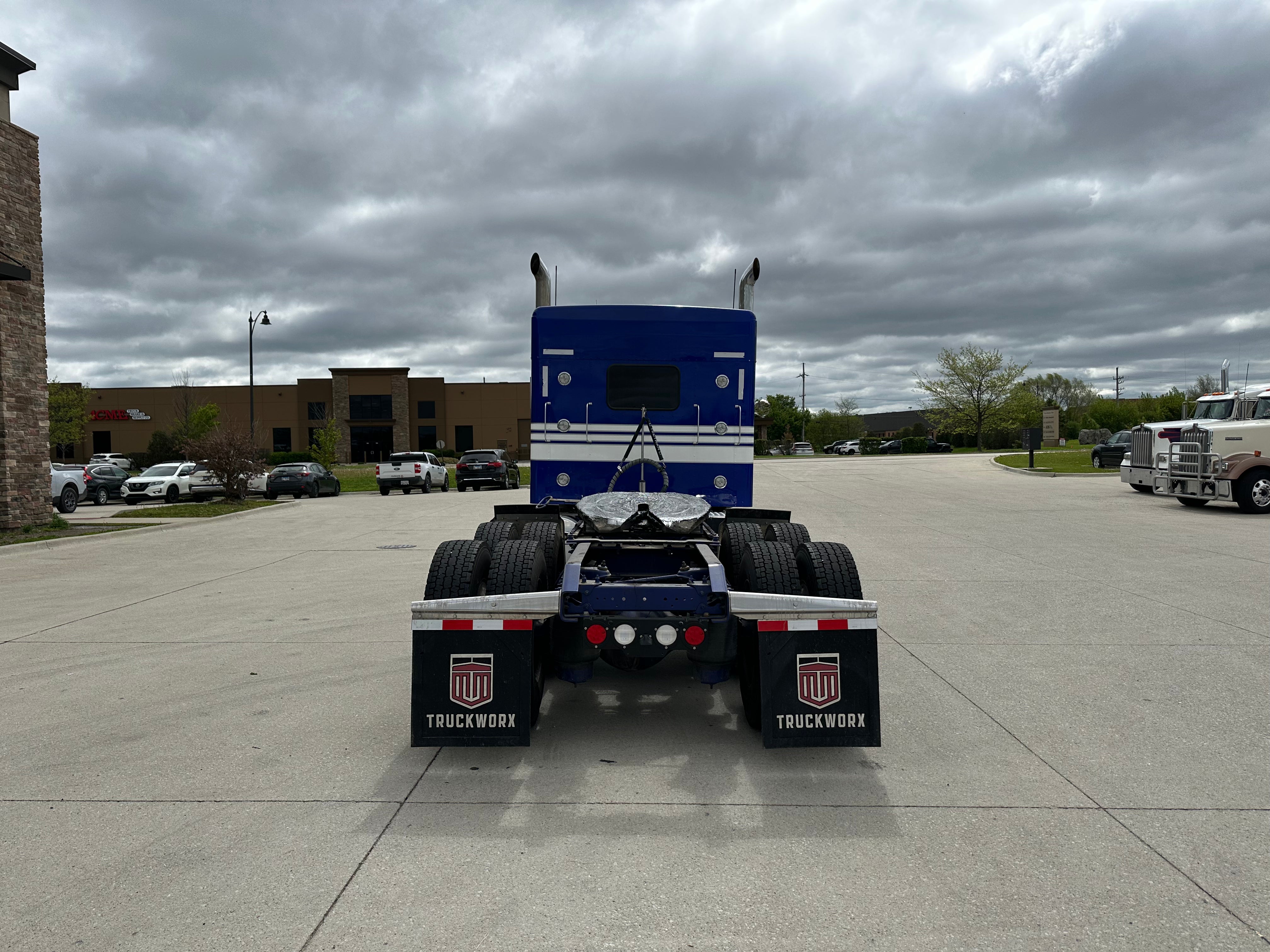 2022 KW W900 Series Route One Trailers