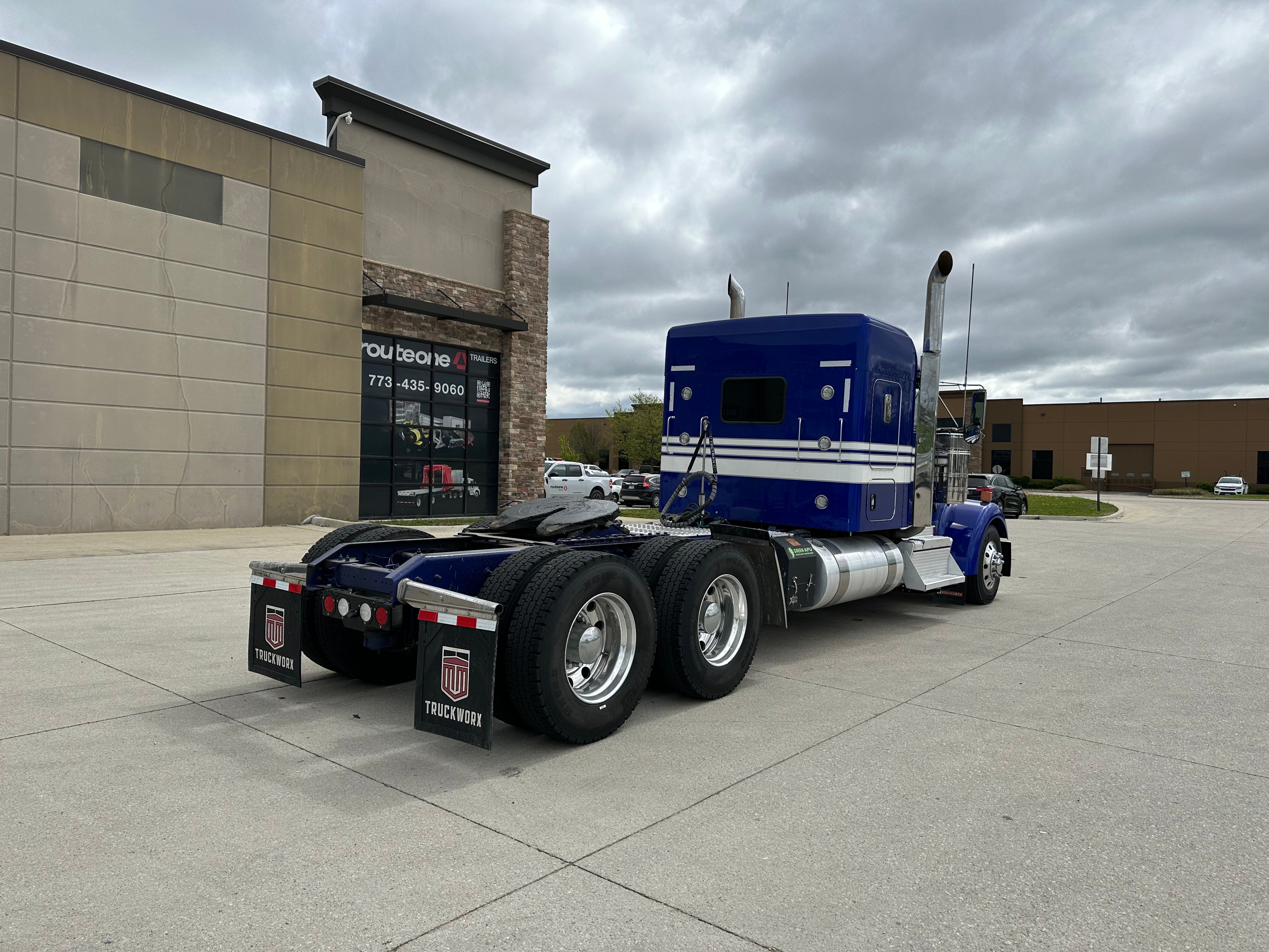 2022 KW W900 Series Route One Trailers