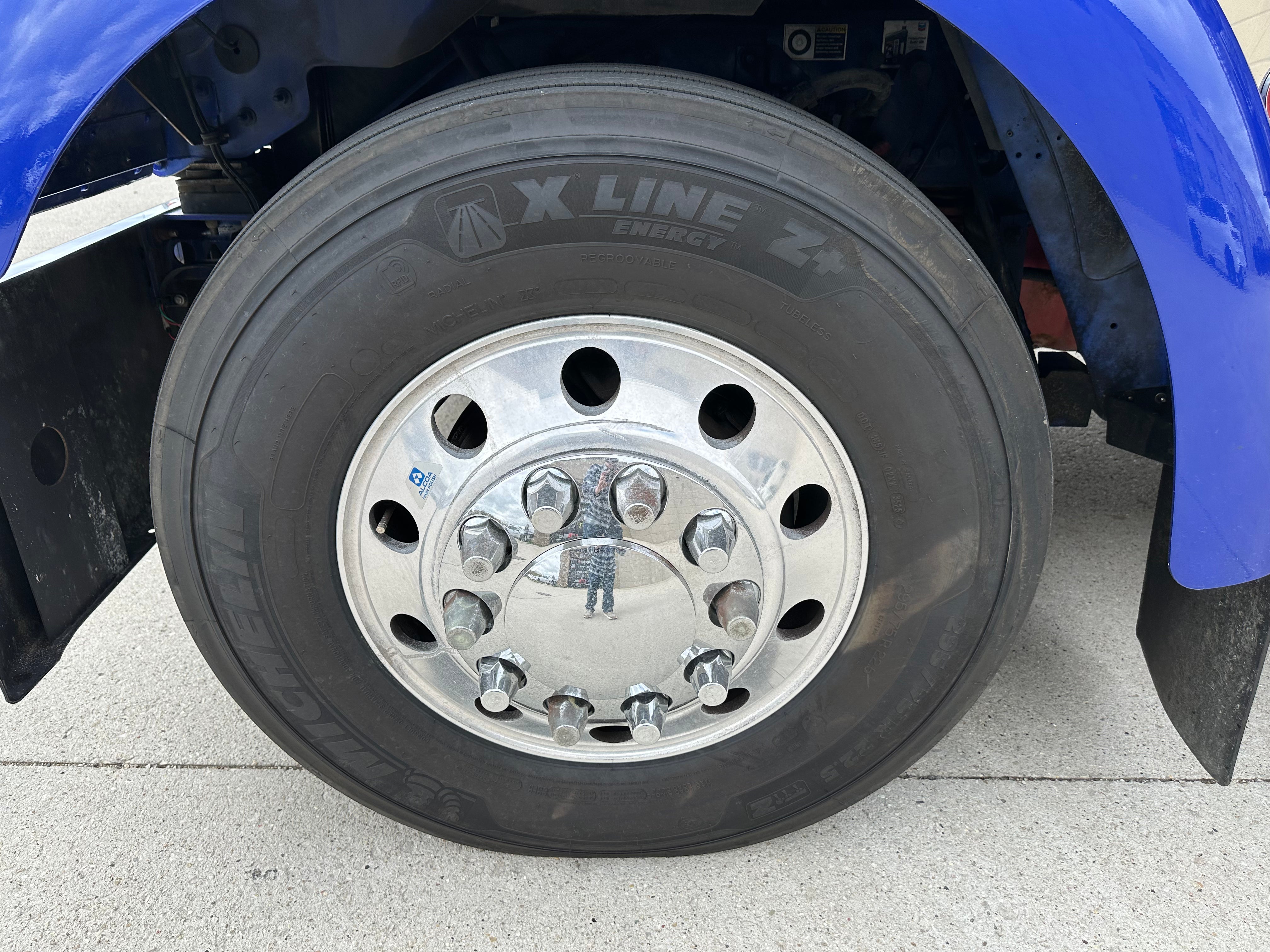 2022 KW W900 Series Route One Trailers