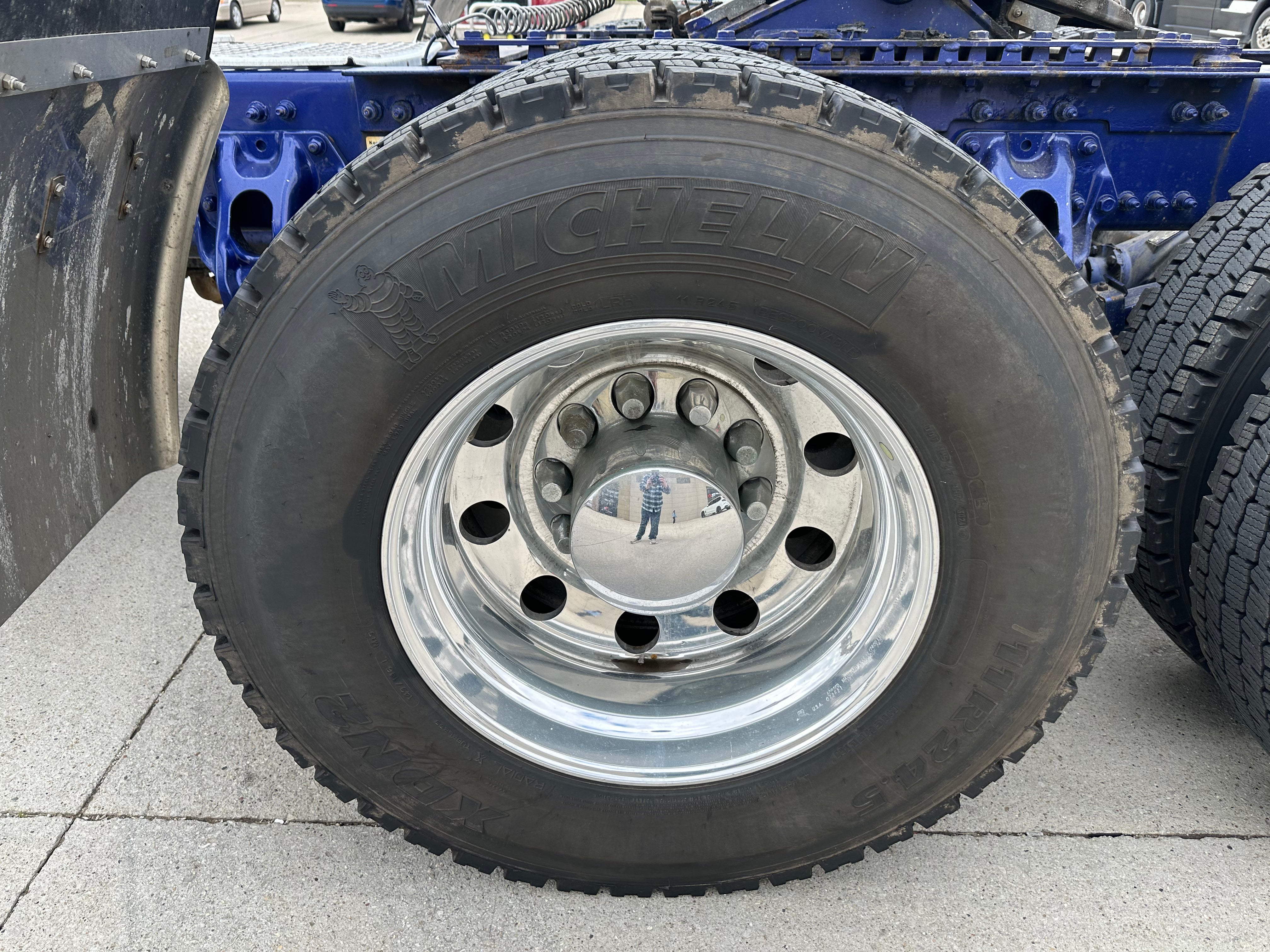 2022 KW W900 Series Route One Trailers
