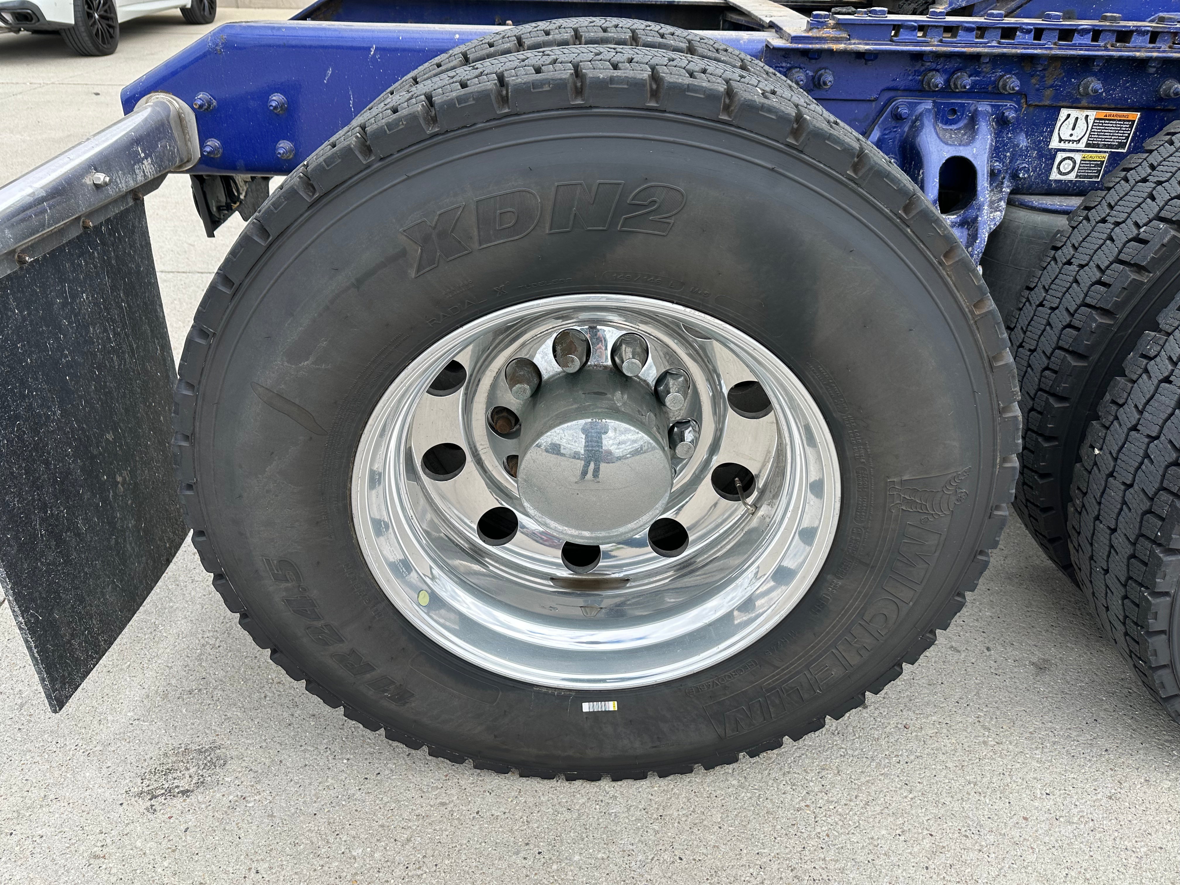 2022 KW W900 Series Route One Trailers