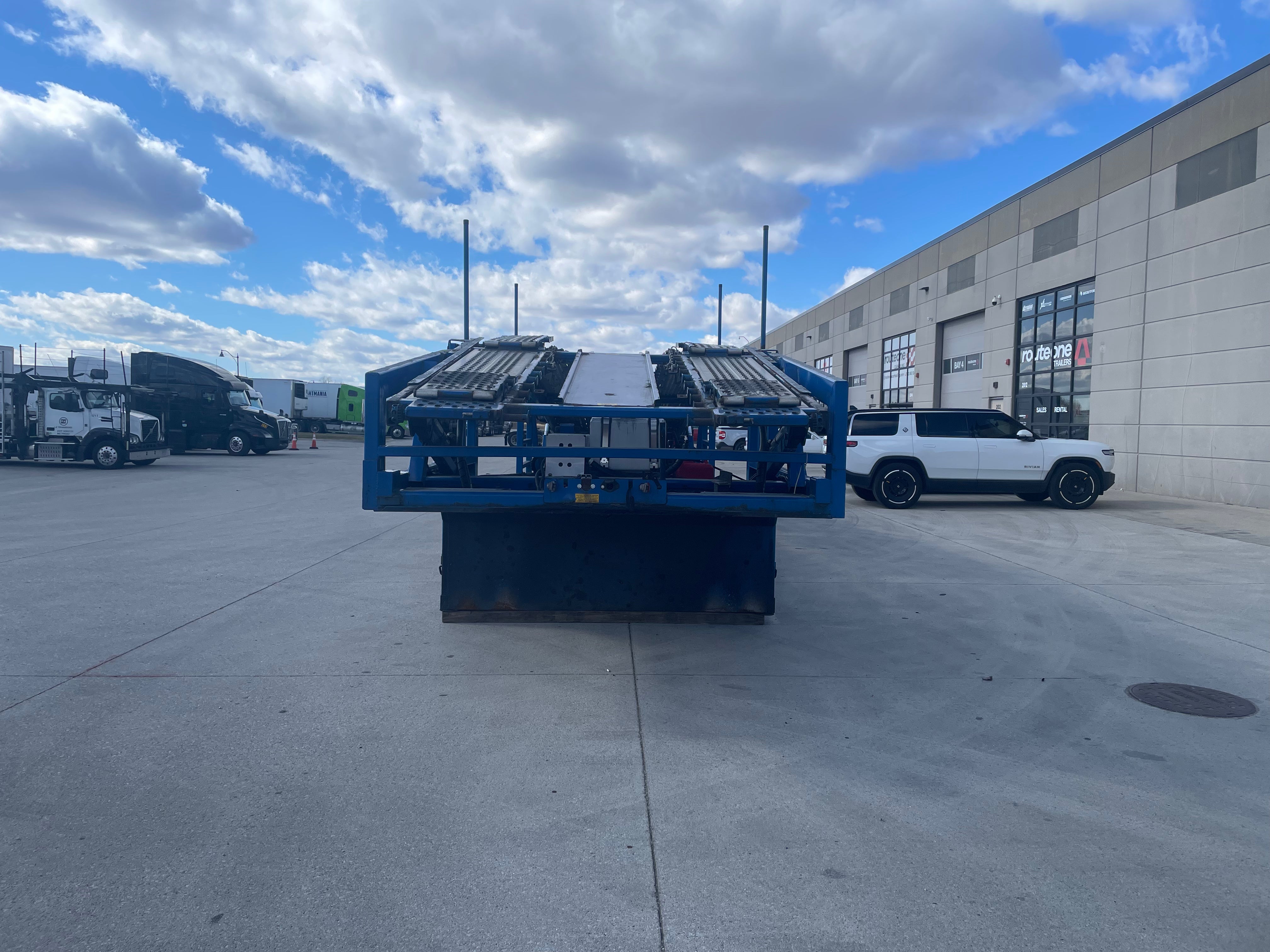 2015 Cottrell 7-Car Carhauler Route One Trailers