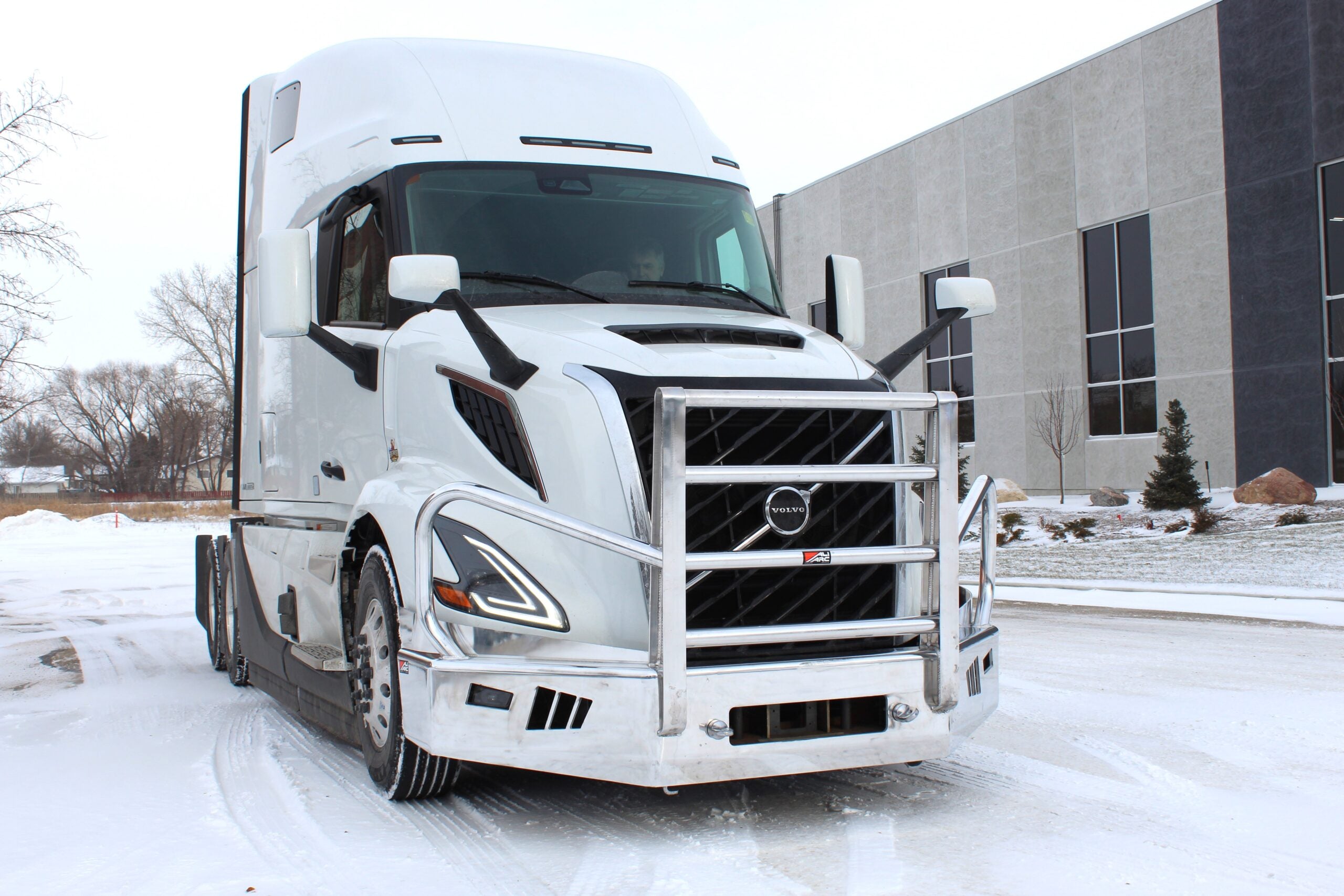 Volvo VNL 860 2025-UP W/CAS 4 Post