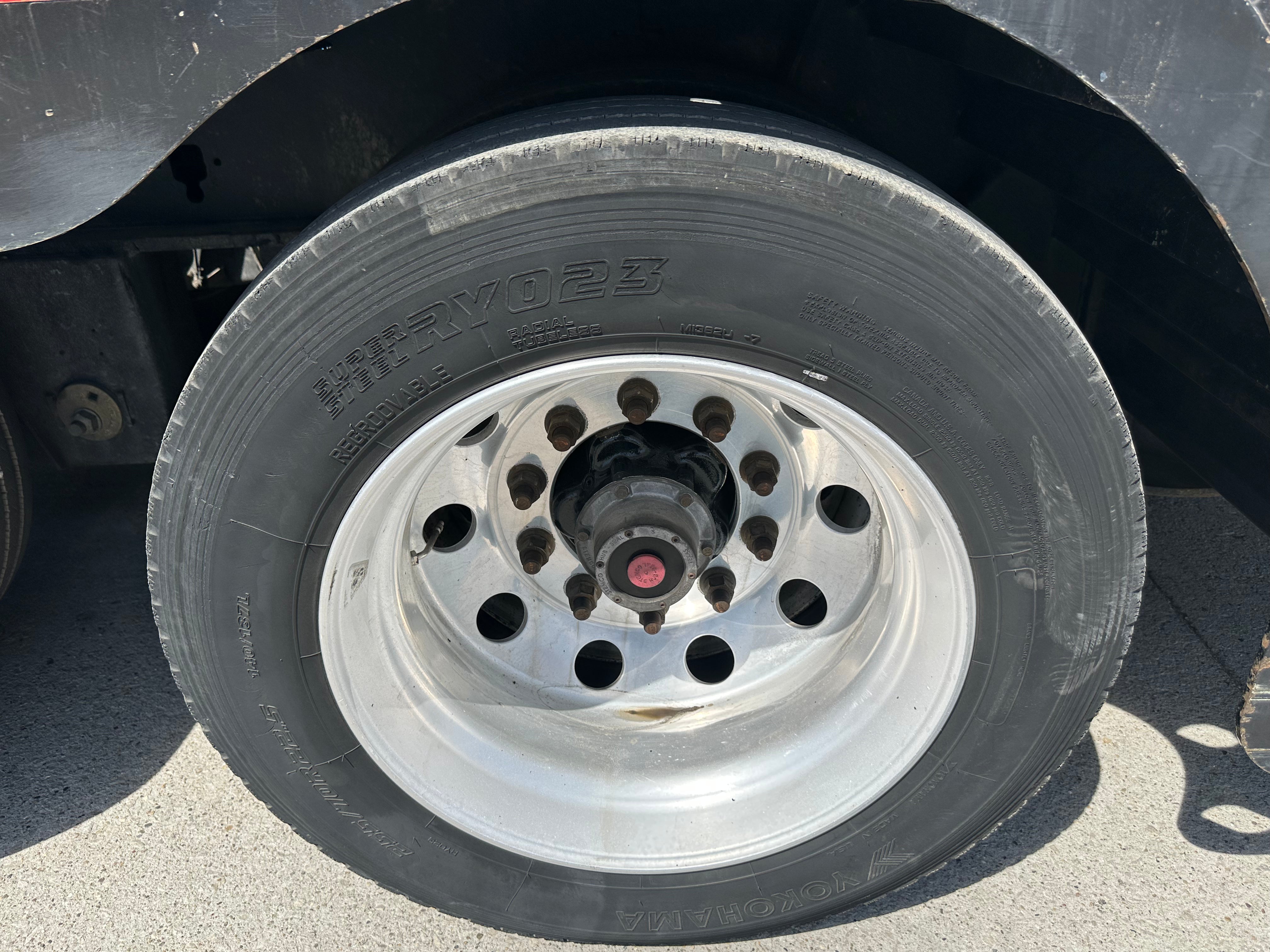 2023 XL Specialized 80 HDE Route One Trailers