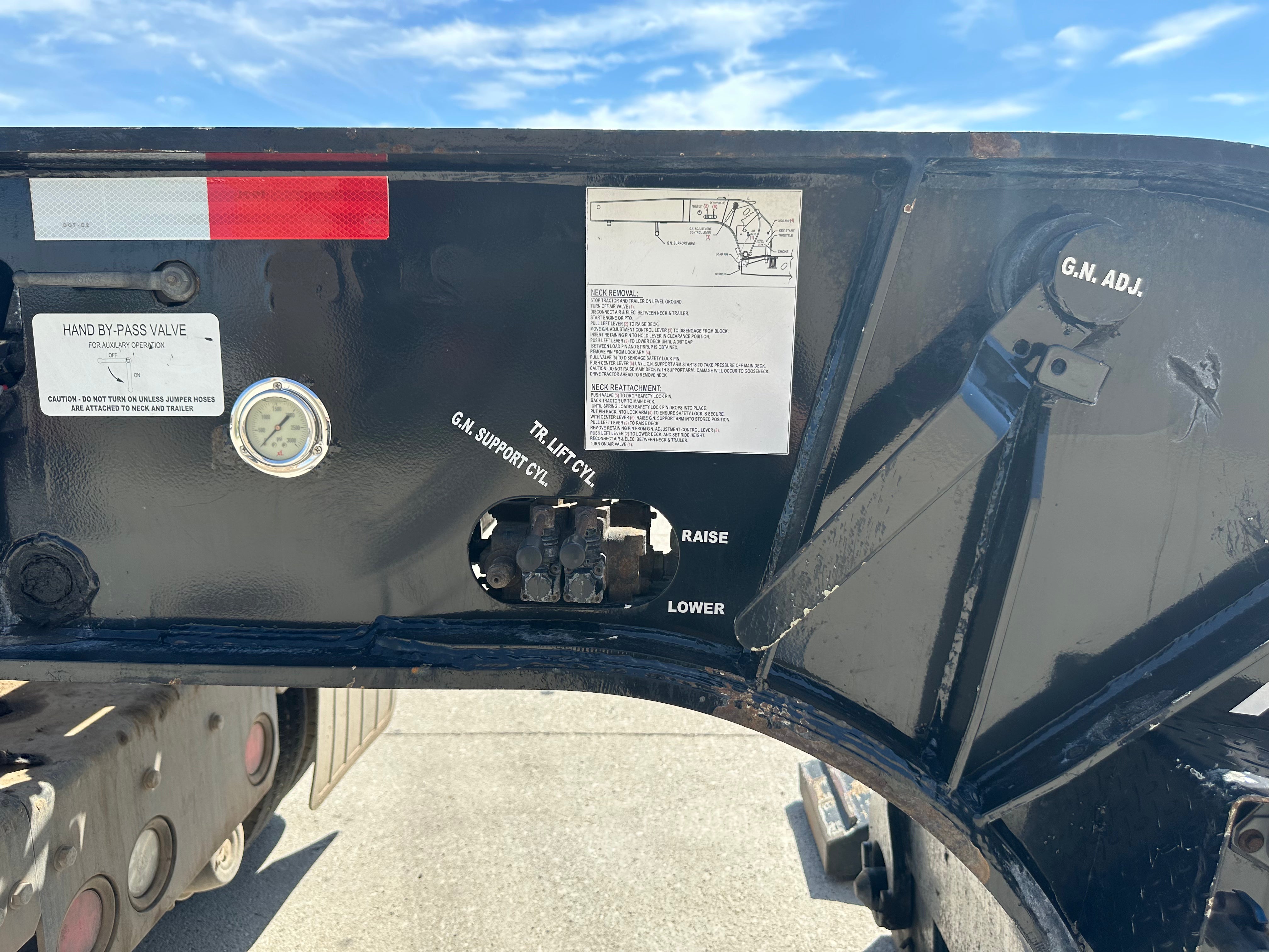 2023 XL Specialized 80 HDE Route One Trailers