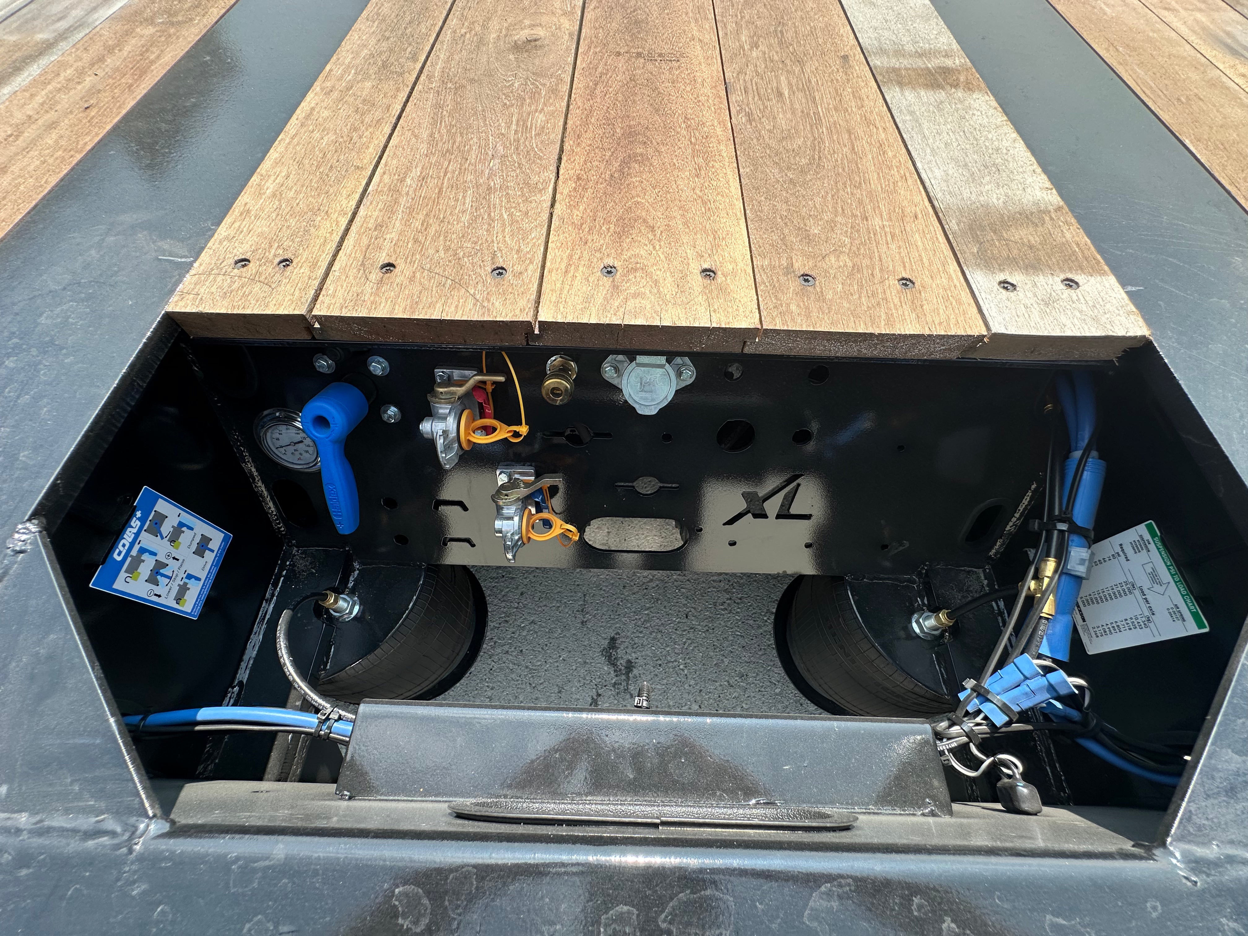 2027 XL 90 HDE Defender Route One Trailers