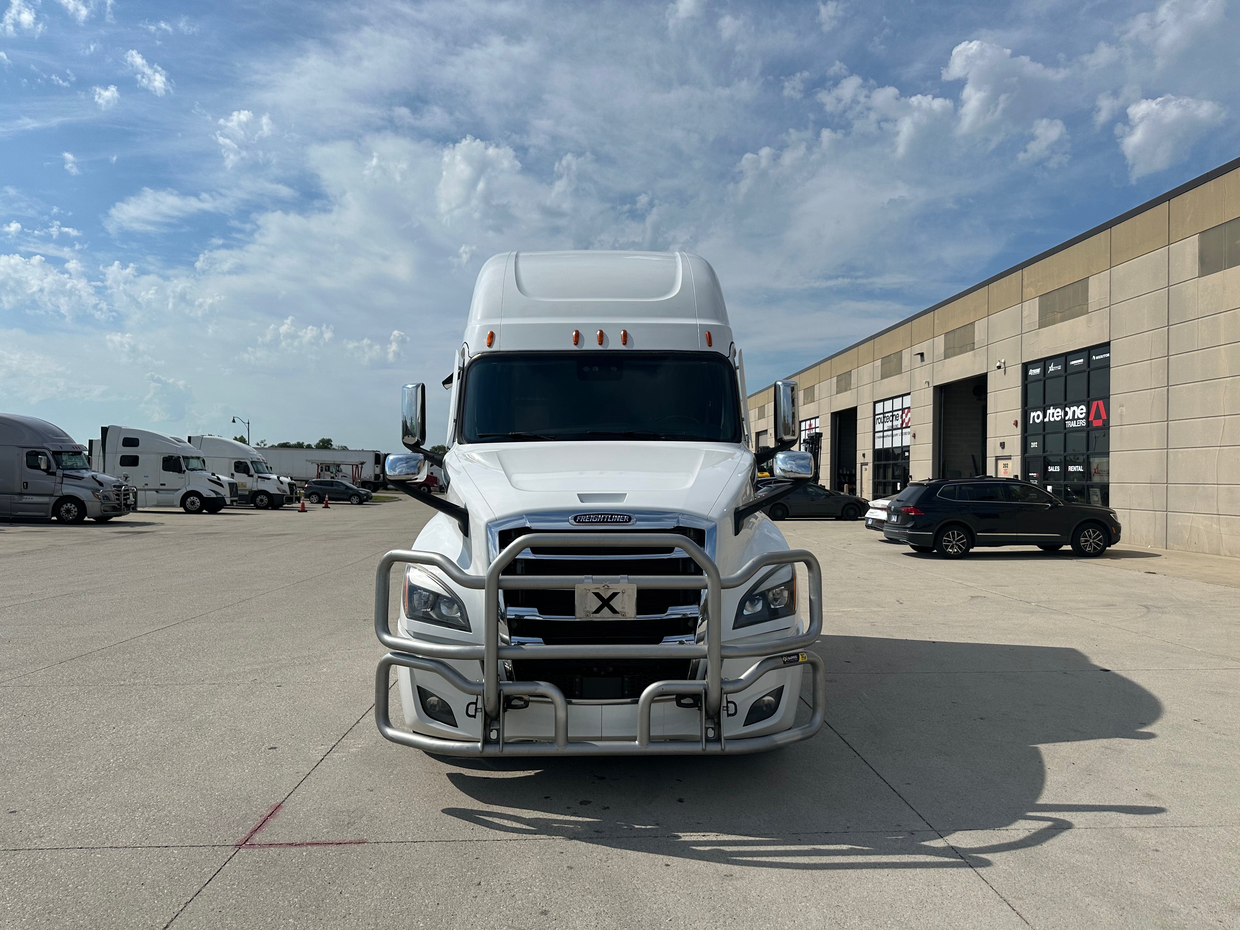2023 Freightliner Cascadia Route One Trailers