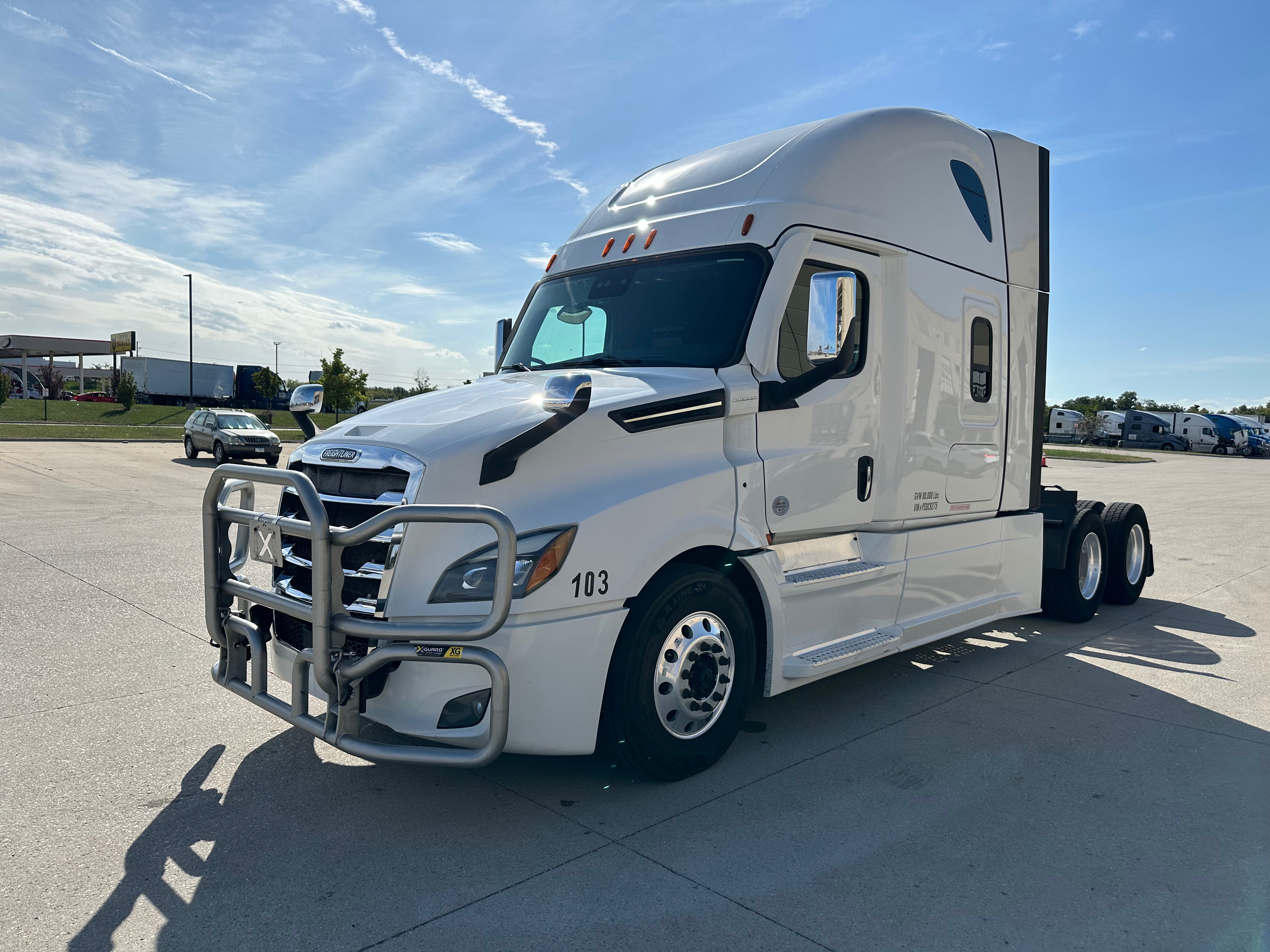2023 Freightliner Cascadia Route One Trailers