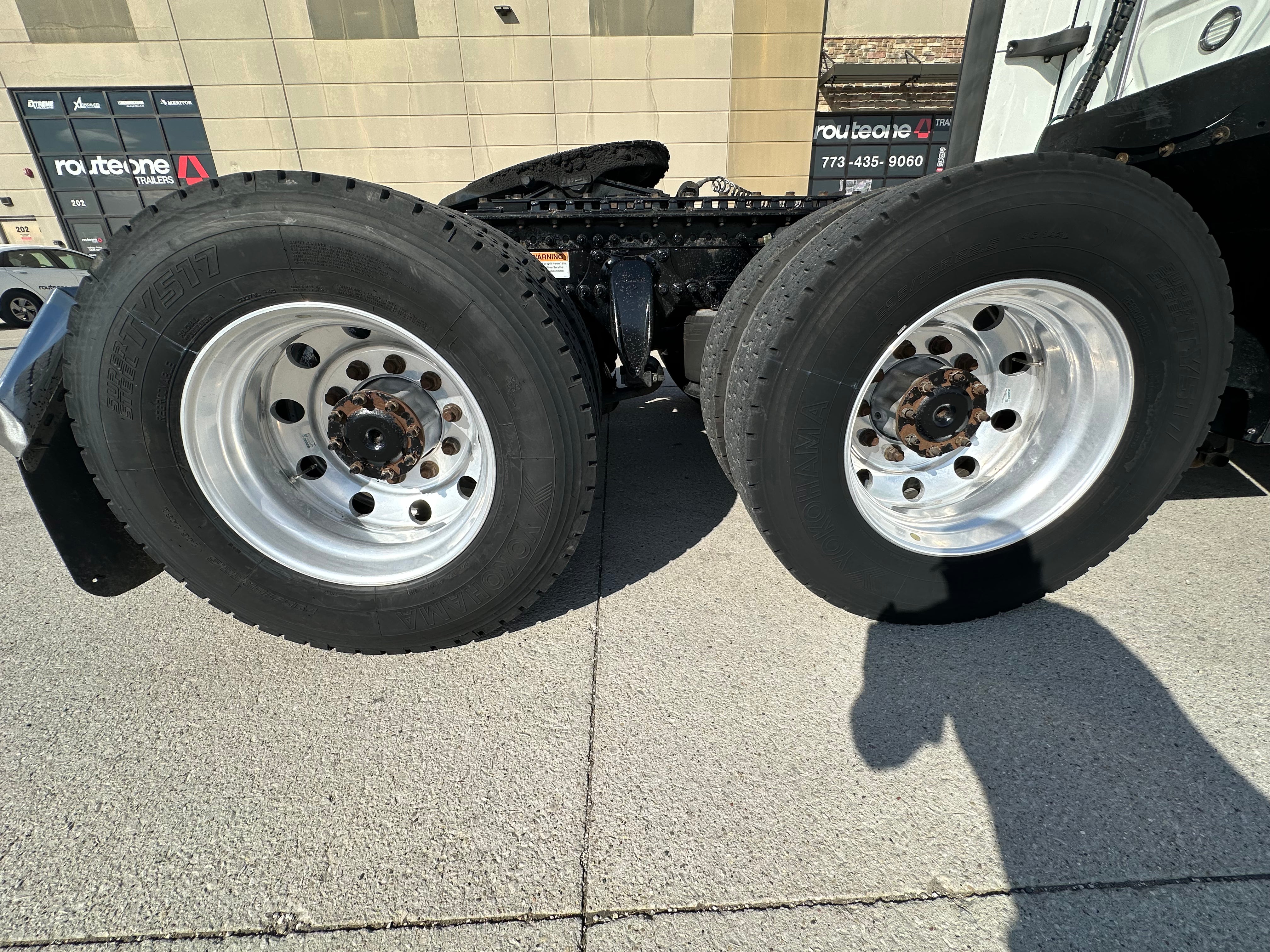 2023 Freightliner Cascadia Route One Trailers