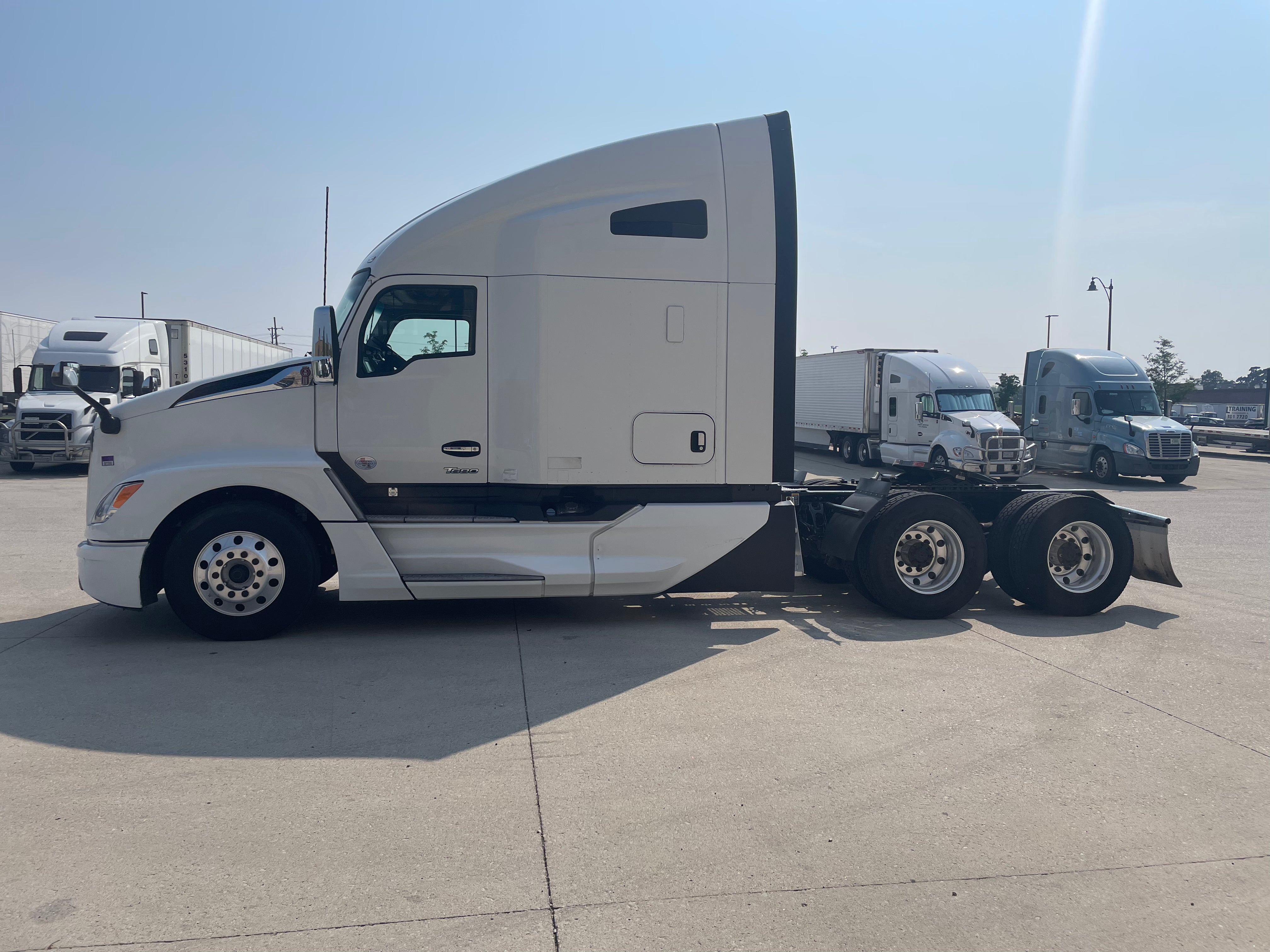 2022 Kenworth T680