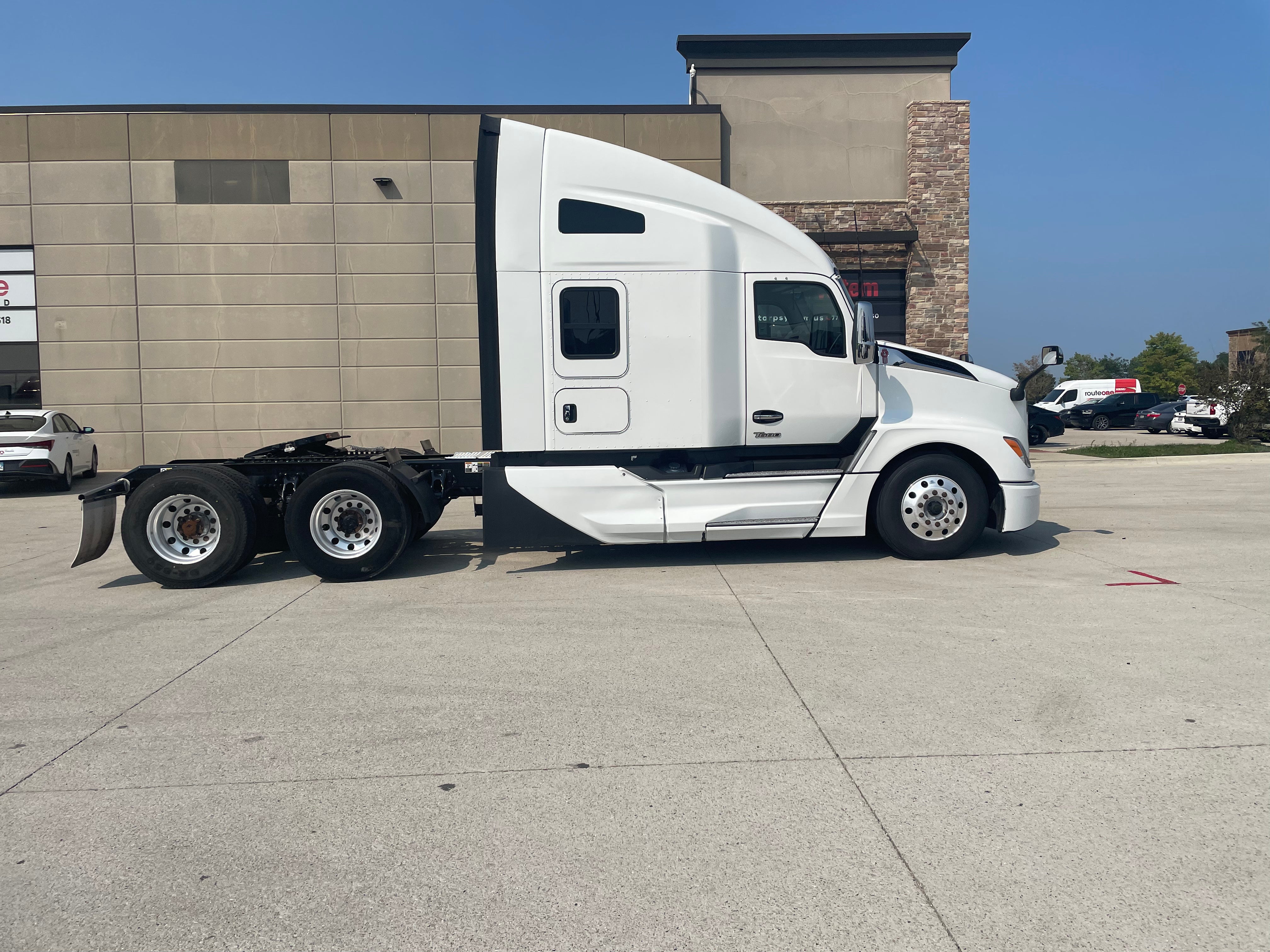 2022 Kenworth T680