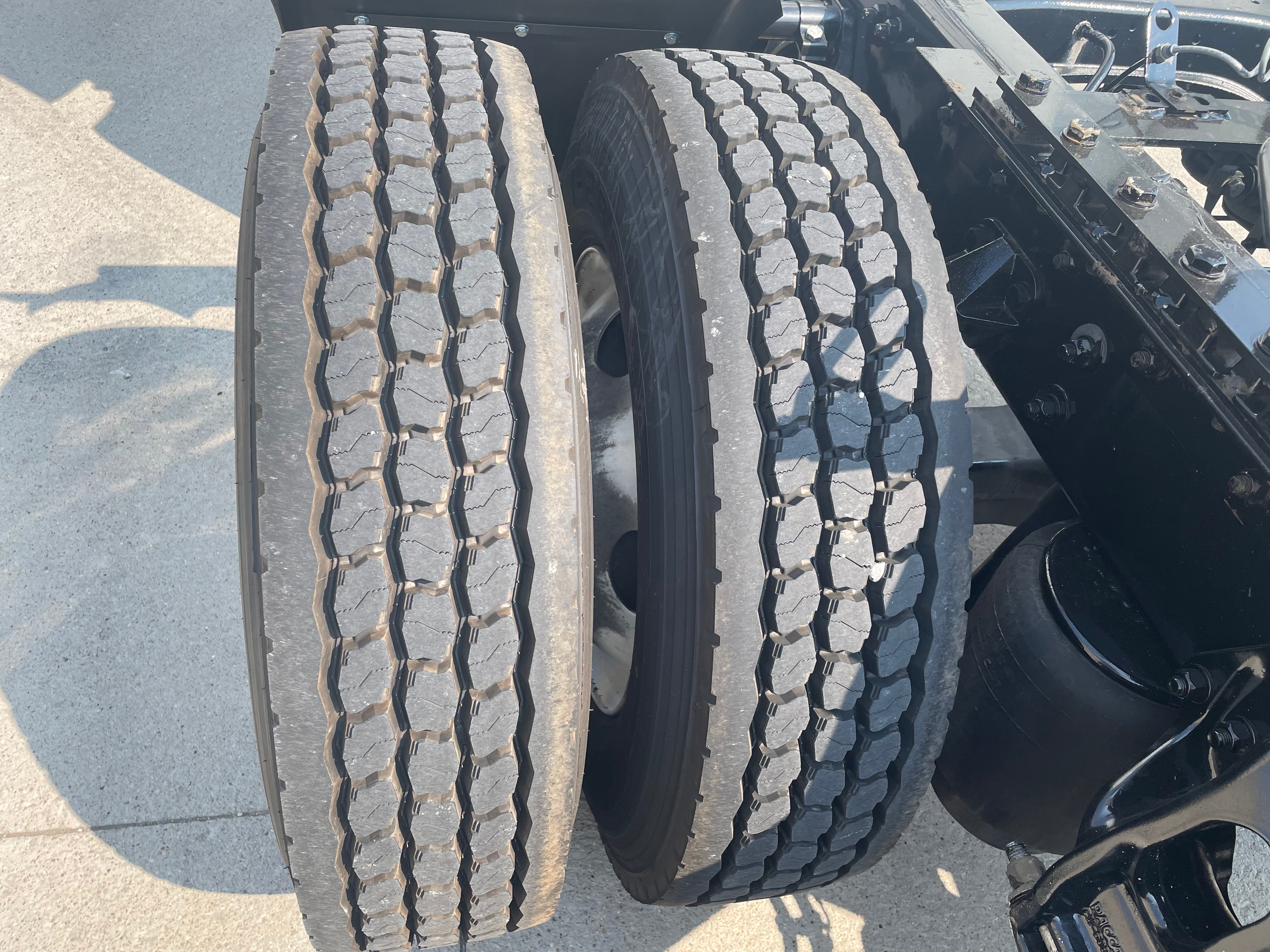 2022 Kenworth T680