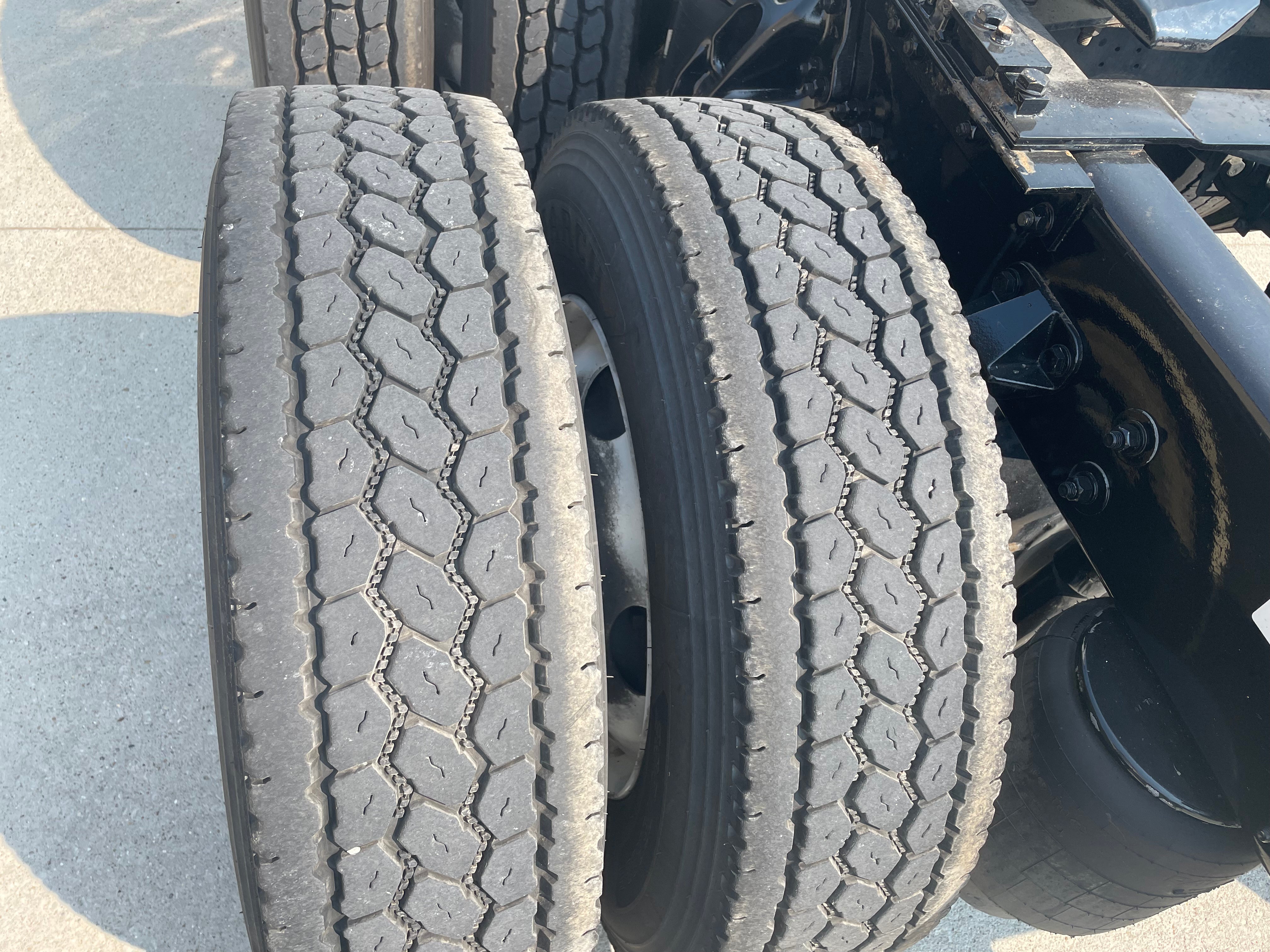 2022 Kenworth T680
