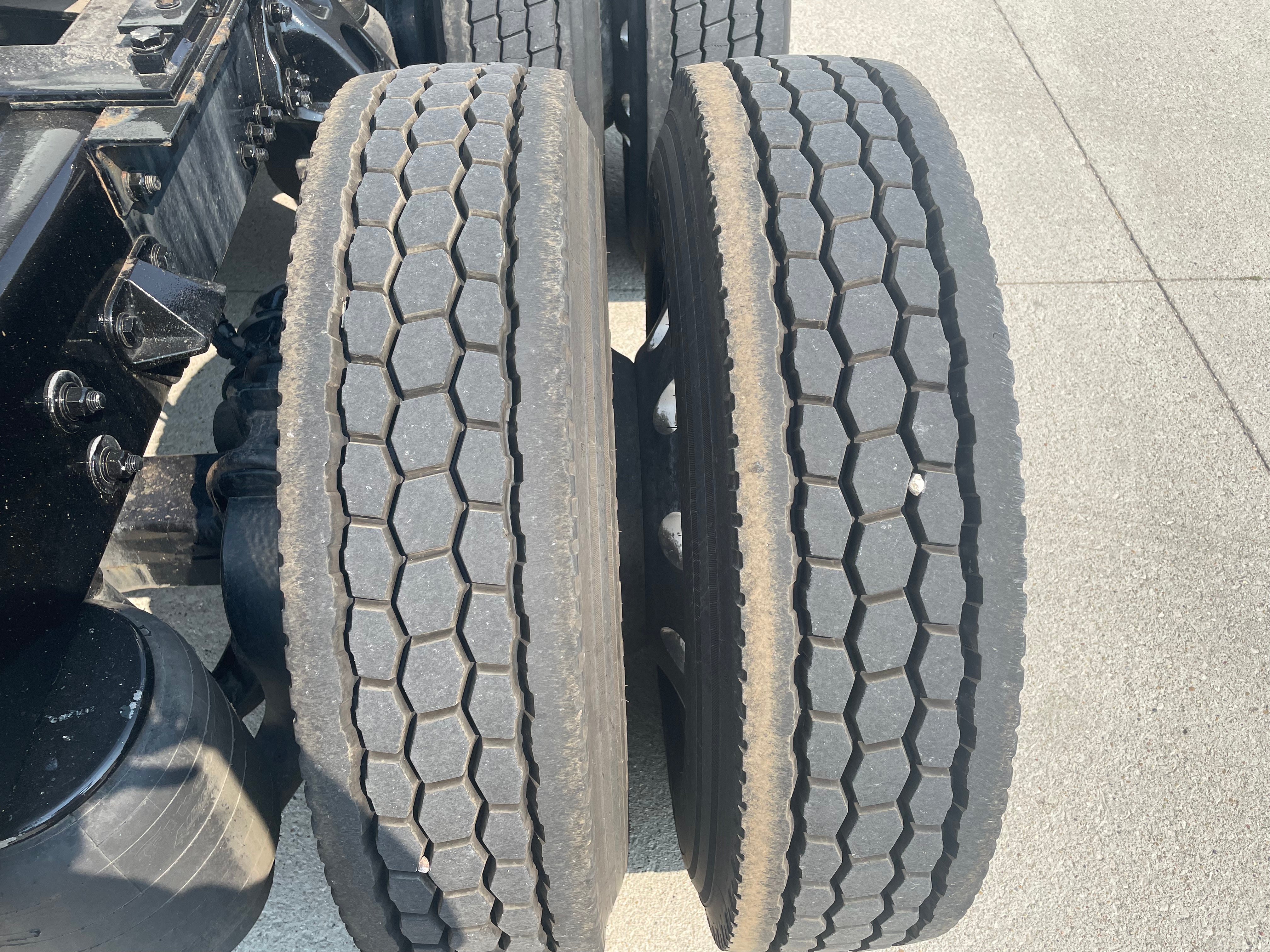 2022 Kenworth T680